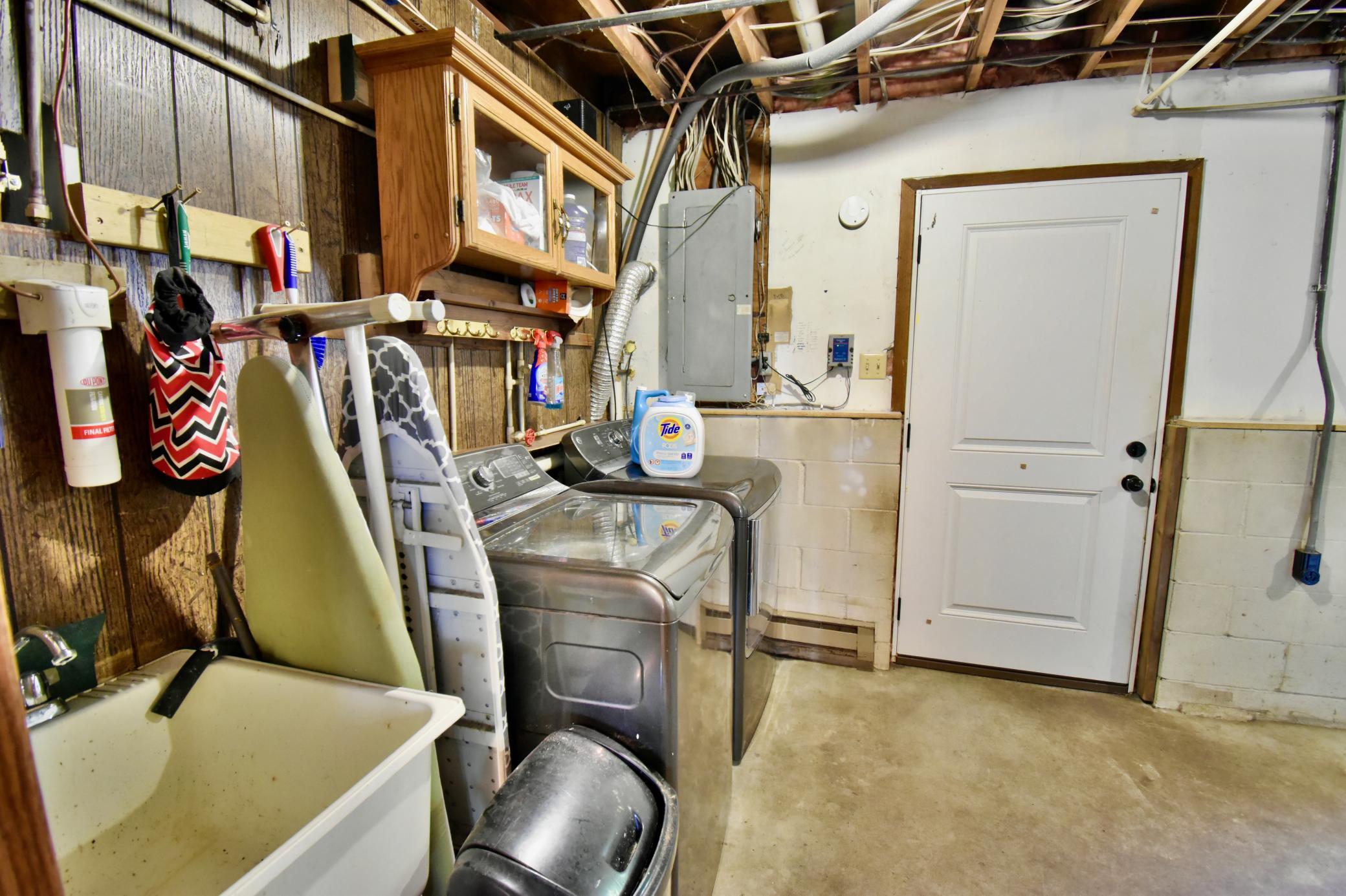 1211 County Road 2 S Property Photo 26