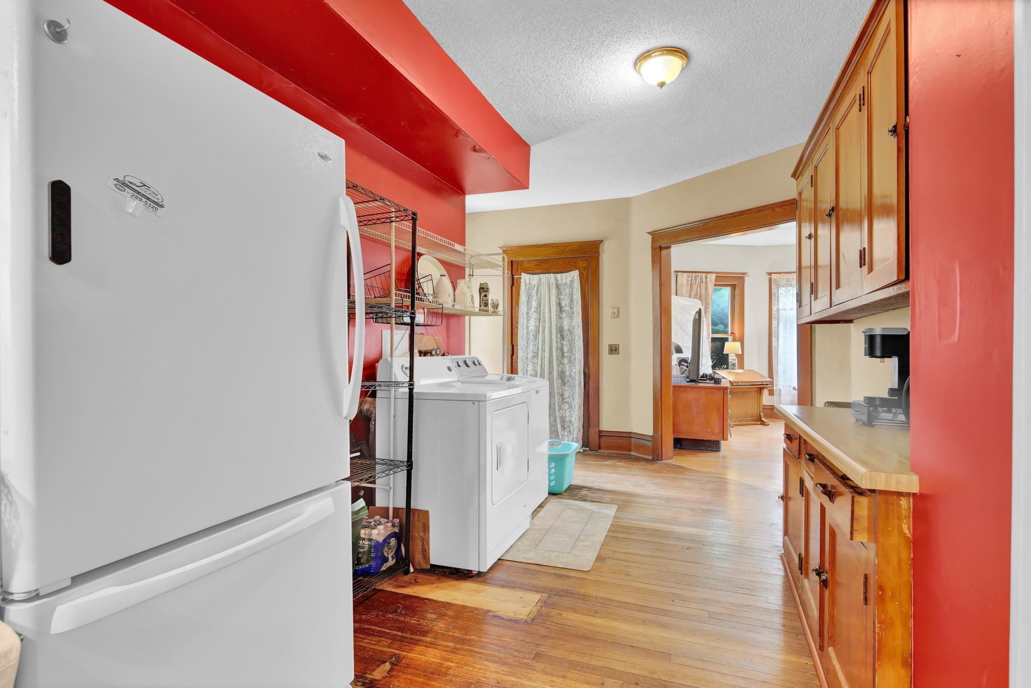692 School Drive Property Photo 13
