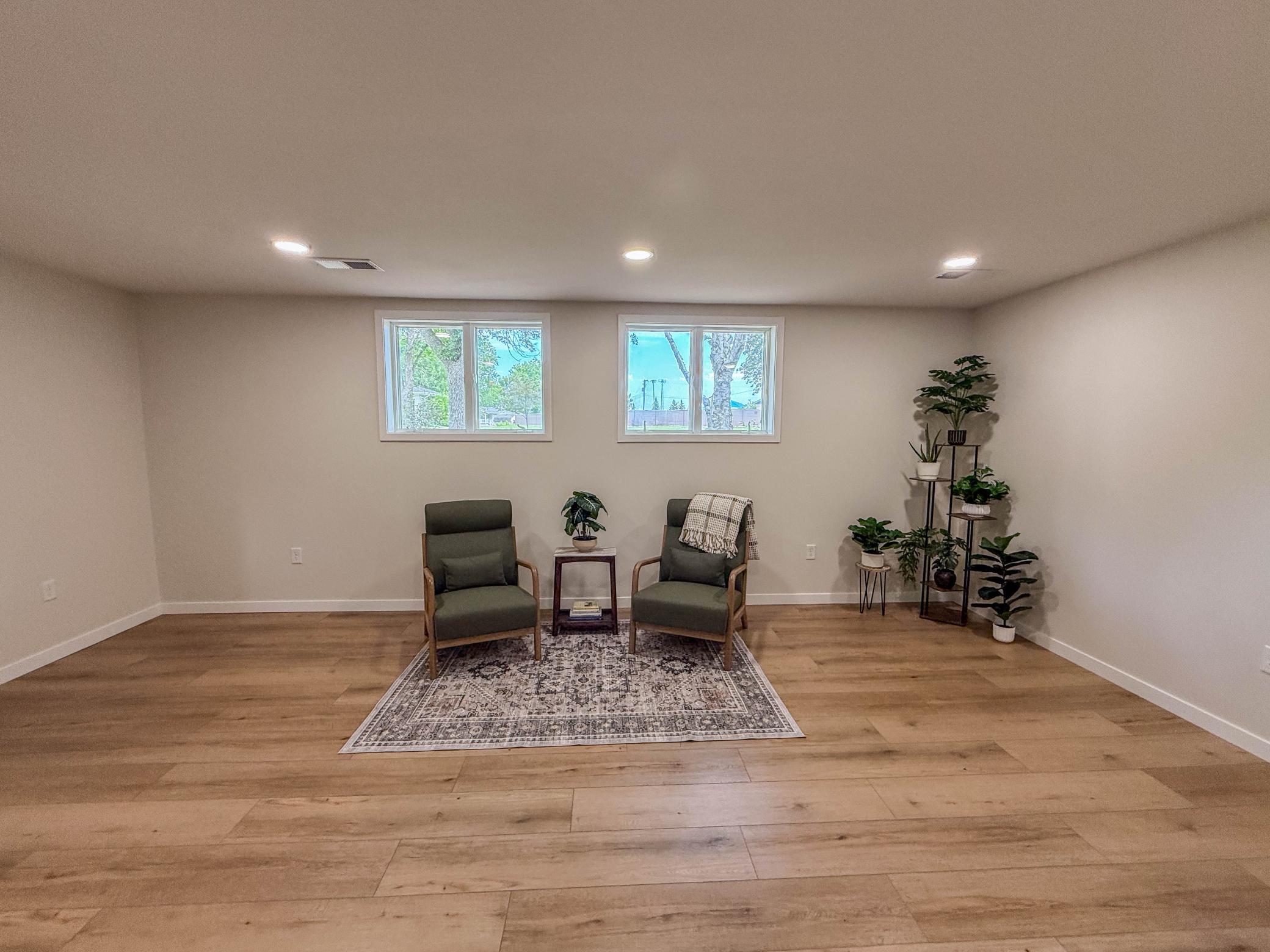 904 Birch Avenue W Property Photo 32