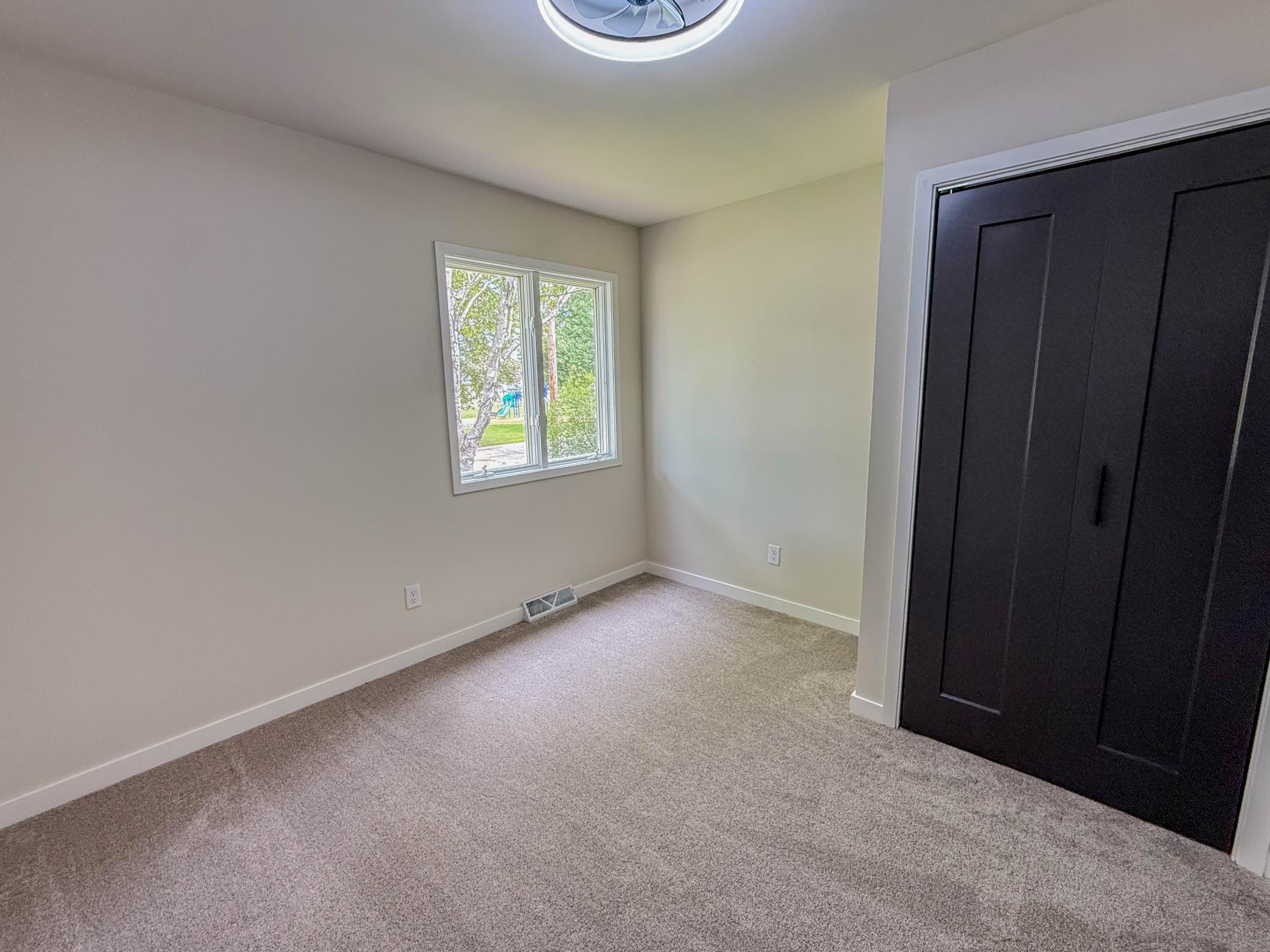 904 Birch Avenue W Property Photo 52