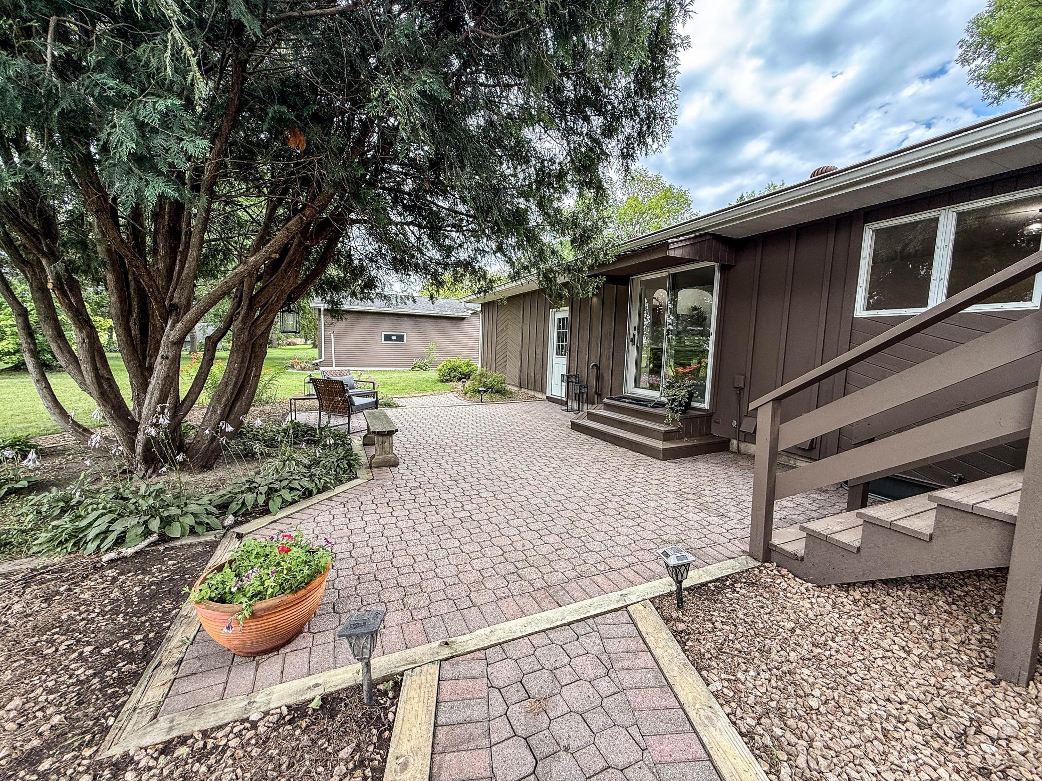 904 Birch Avenue W Property Photo 60