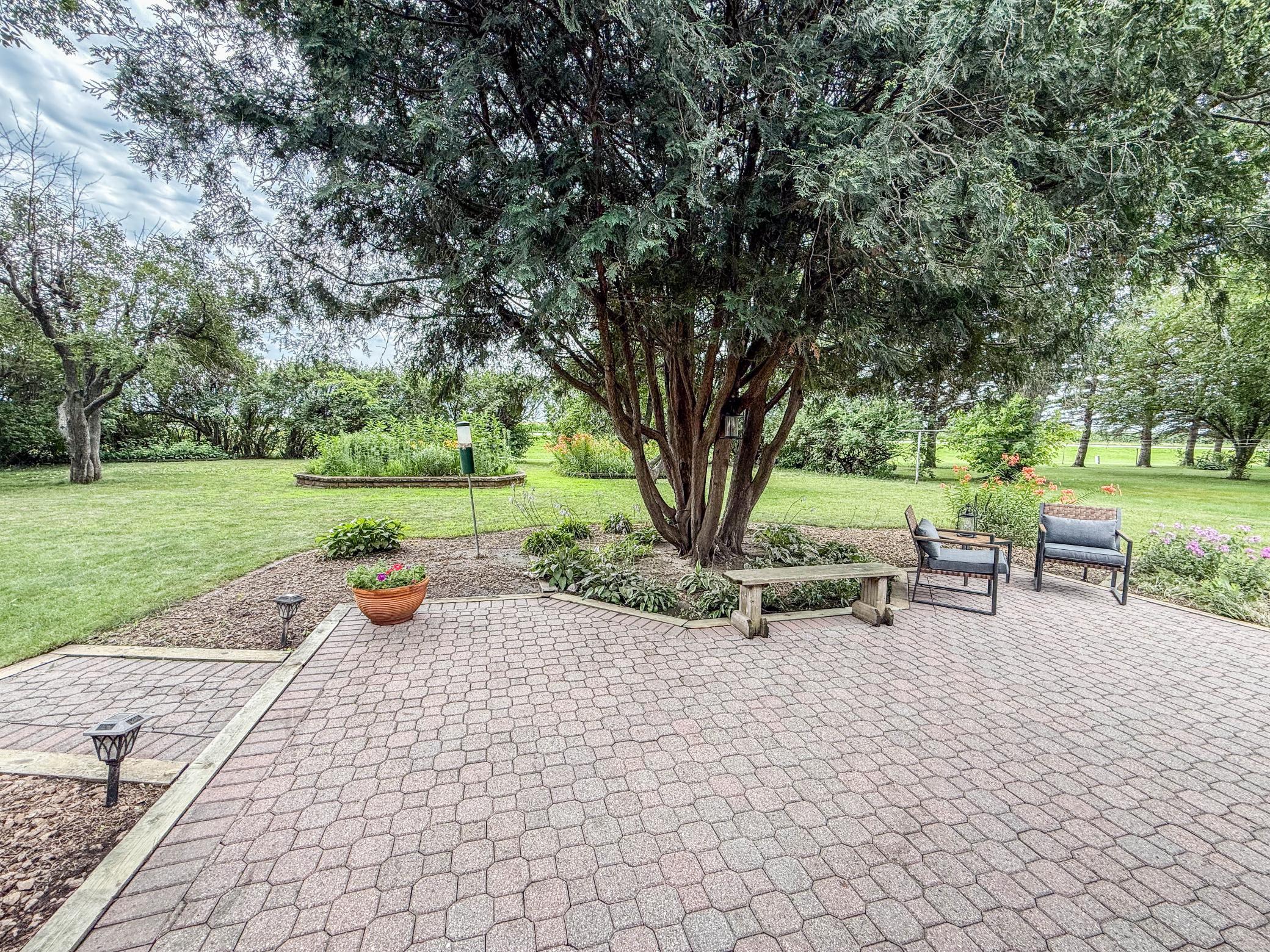 904 Birch Avenue W Property Photo 62