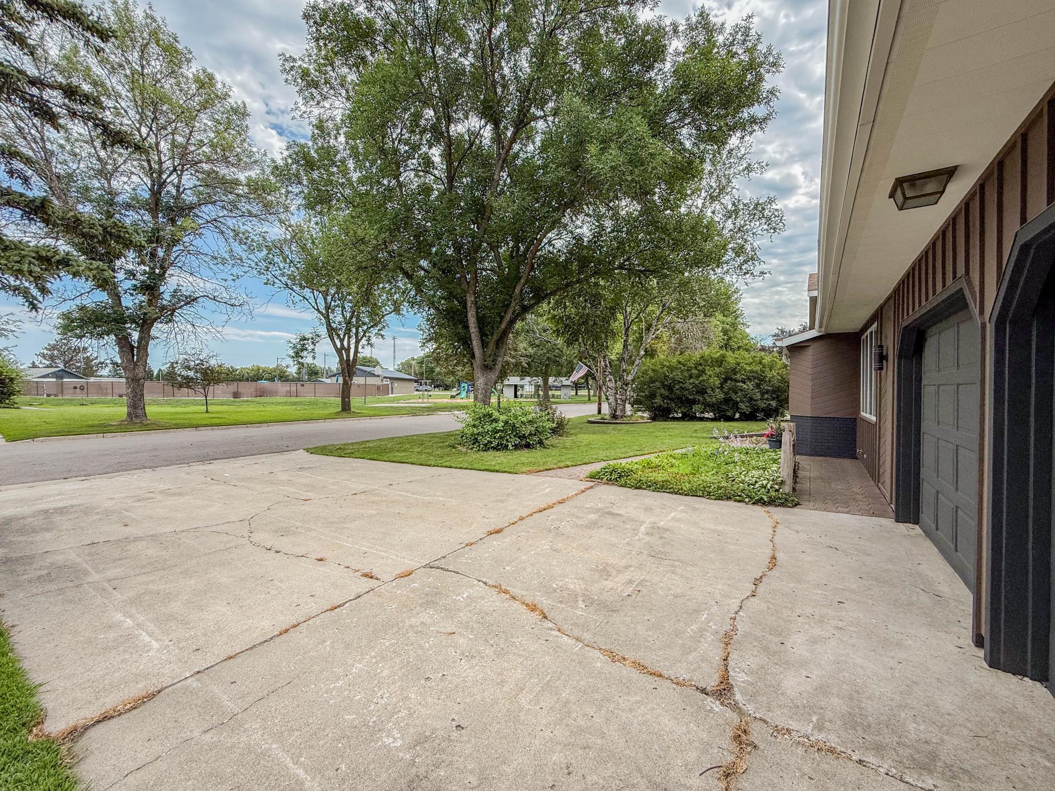 904 Birch Avenue W Property Photo 69
