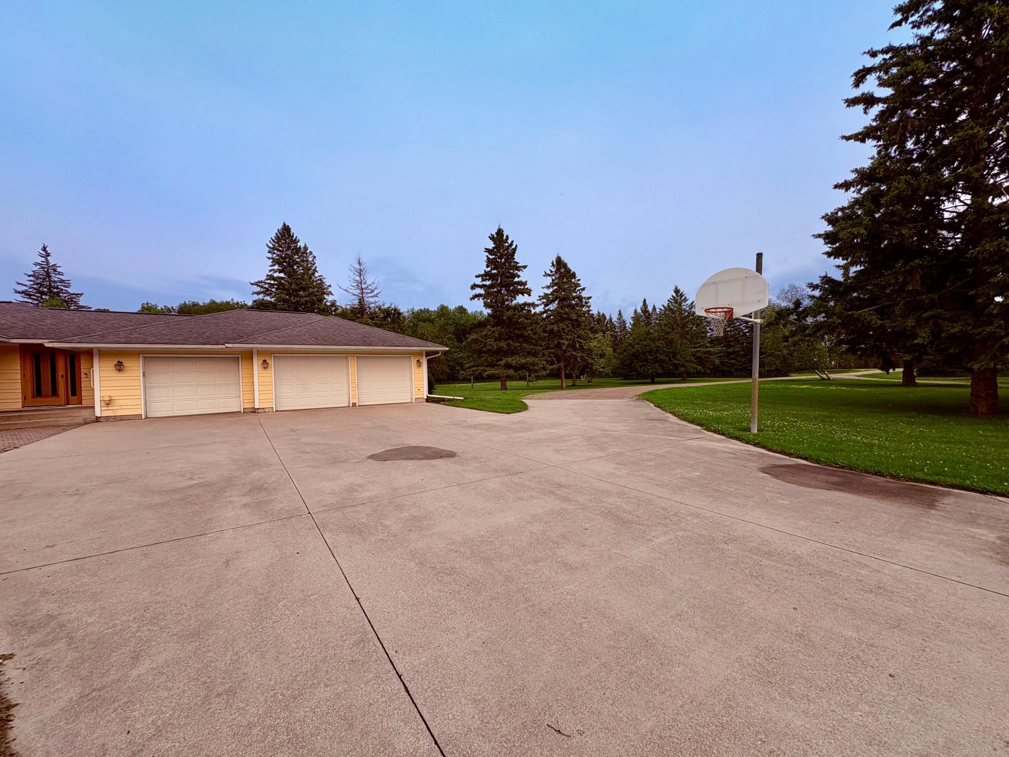 59366 330th Street Property Photo 44