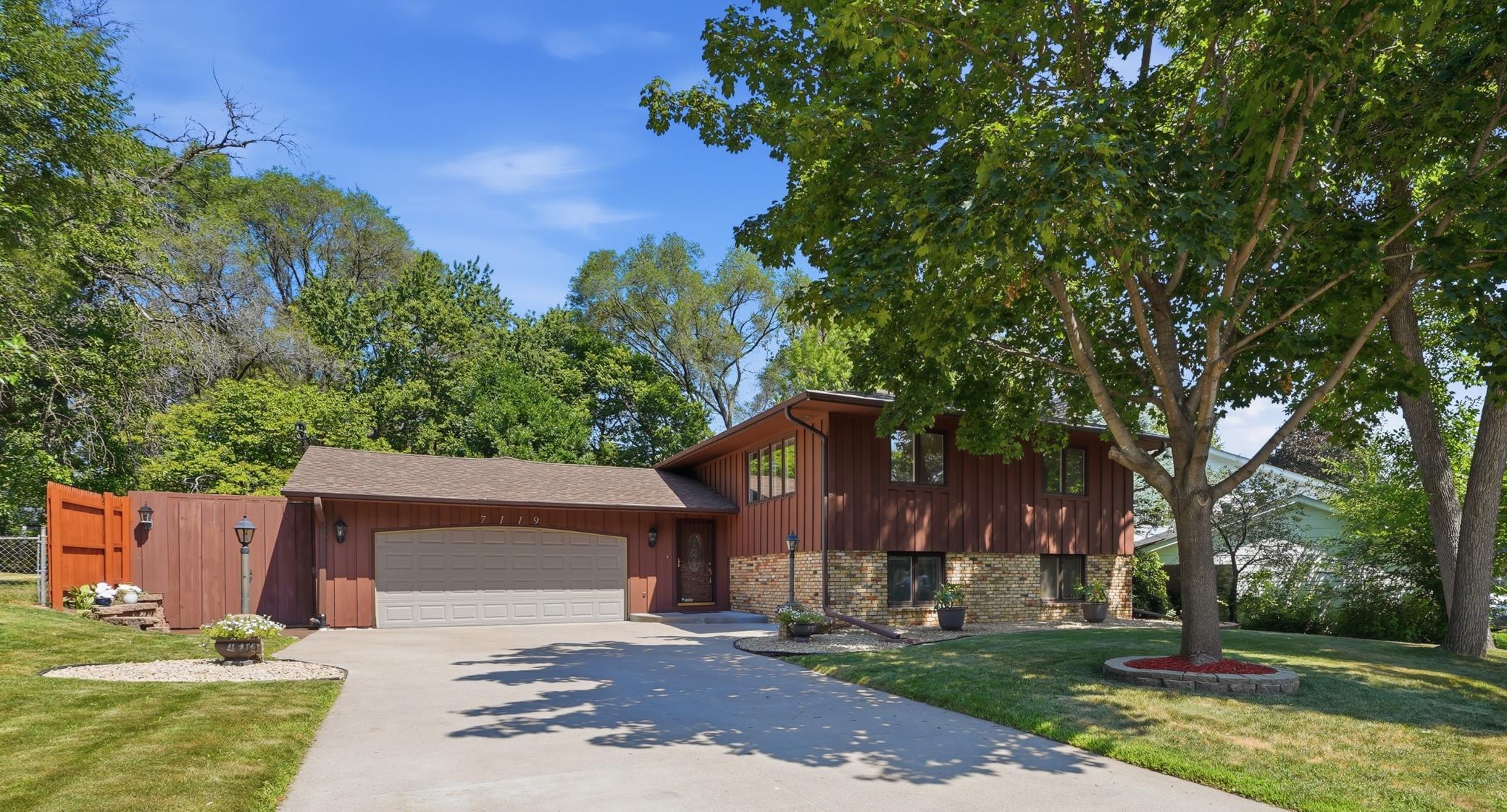 7119 Willow Lane