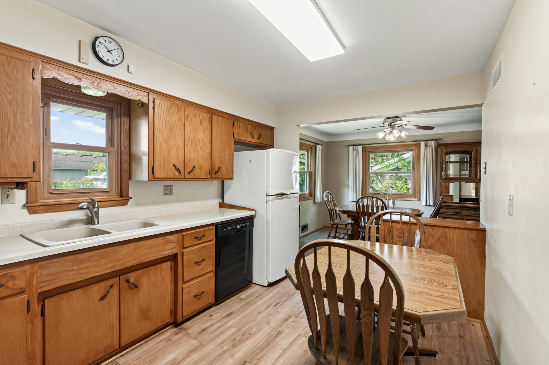 3600 Downers Drive Ne Property Photo 11