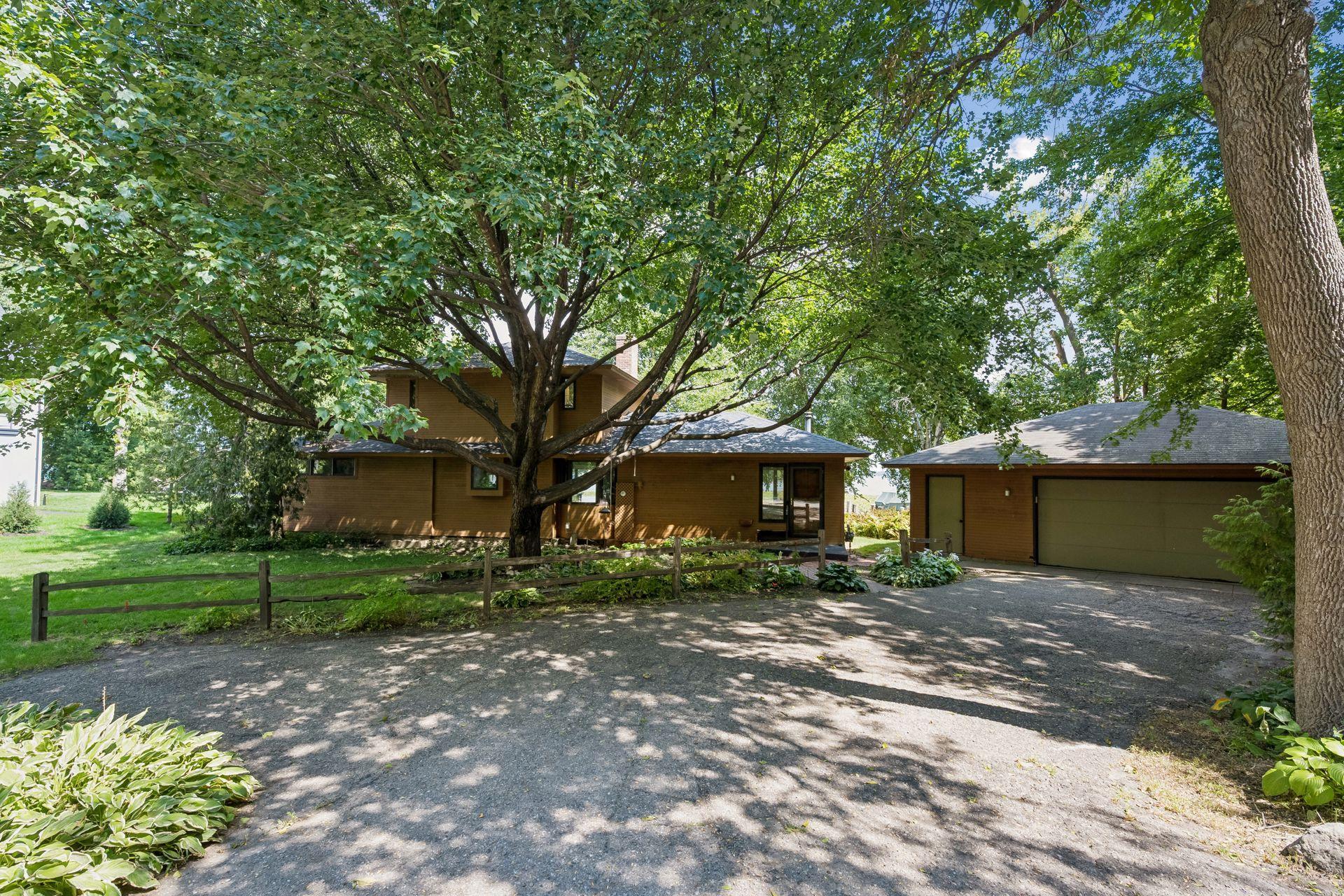 5525 Timber Lane Property Photo 3
