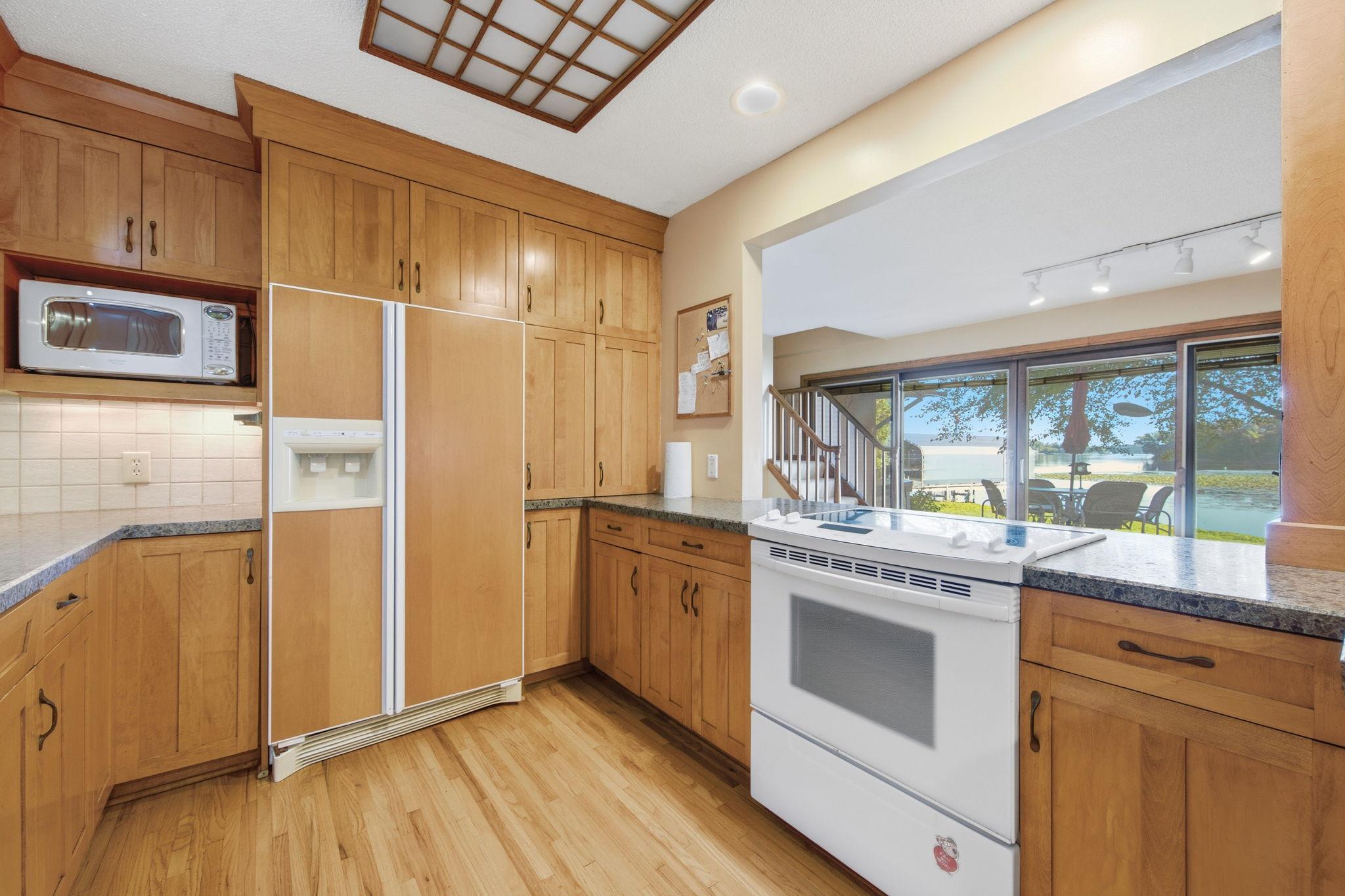 5525 Timber Lane Property Photo 8