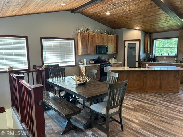 2751 150th Street Property Photo 8