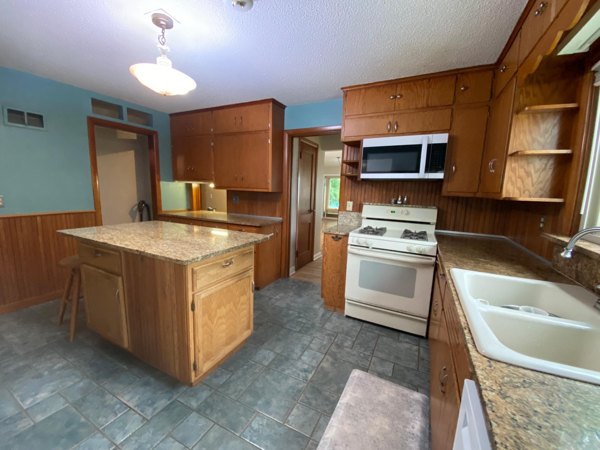 11381 Hubert Lane Property Photo 12
