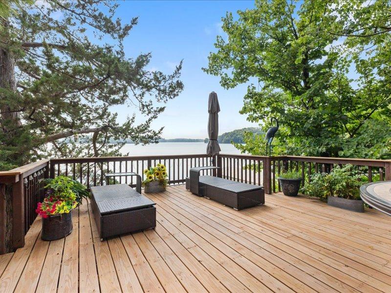 31097 Fish Trap Lake Drive Property Photo 3
