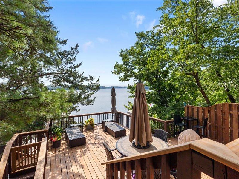 31097 Fish Trap Lake Drive Property Photo 4