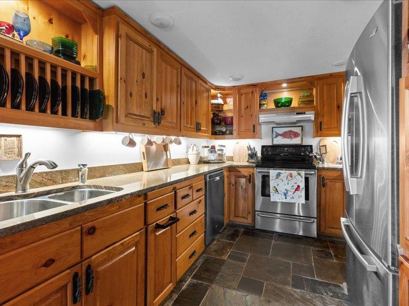 31097 Fish Trap Lake Drive Property Photo 8