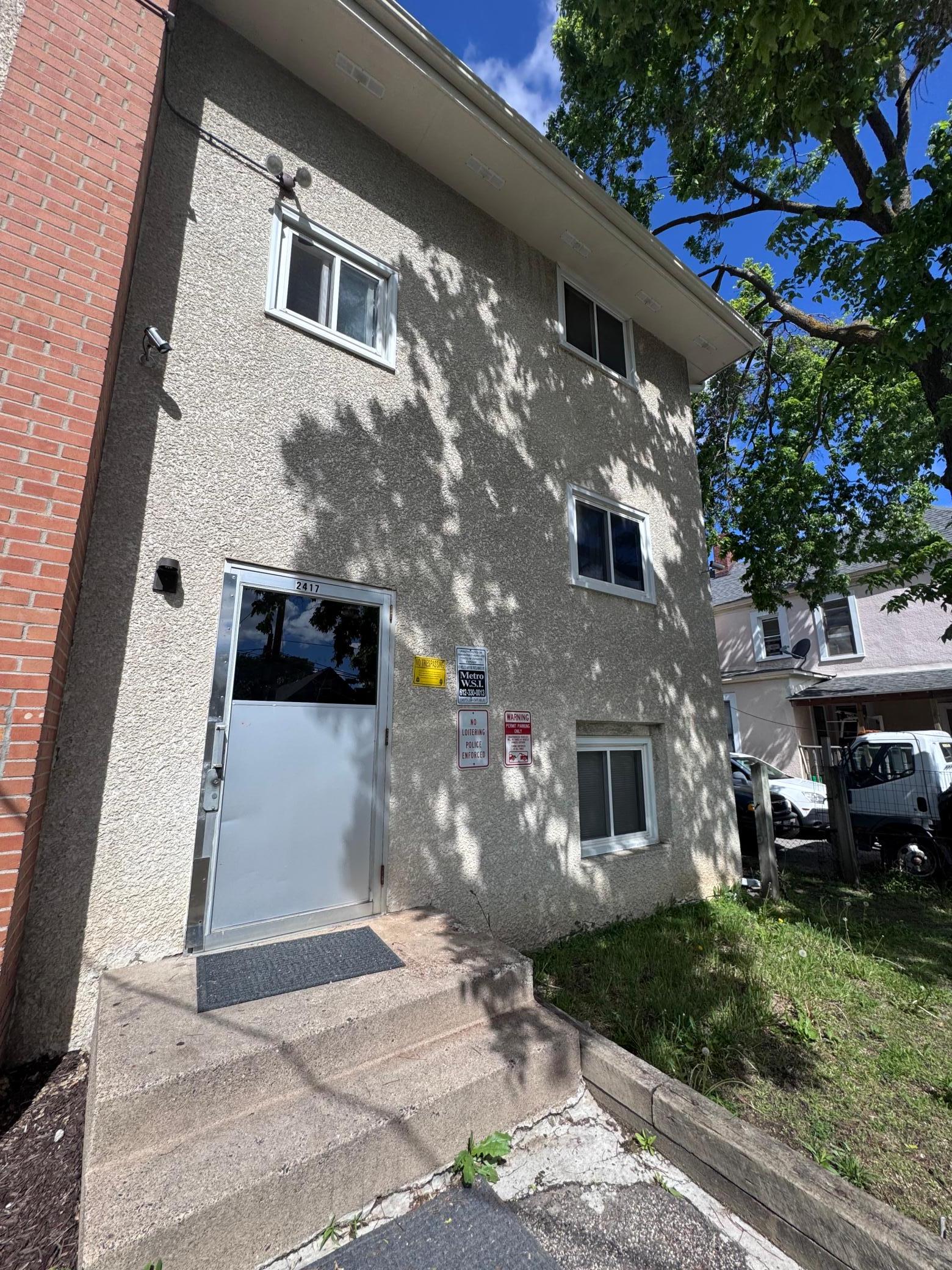 2417 Elliot Avenue Property Photo 1