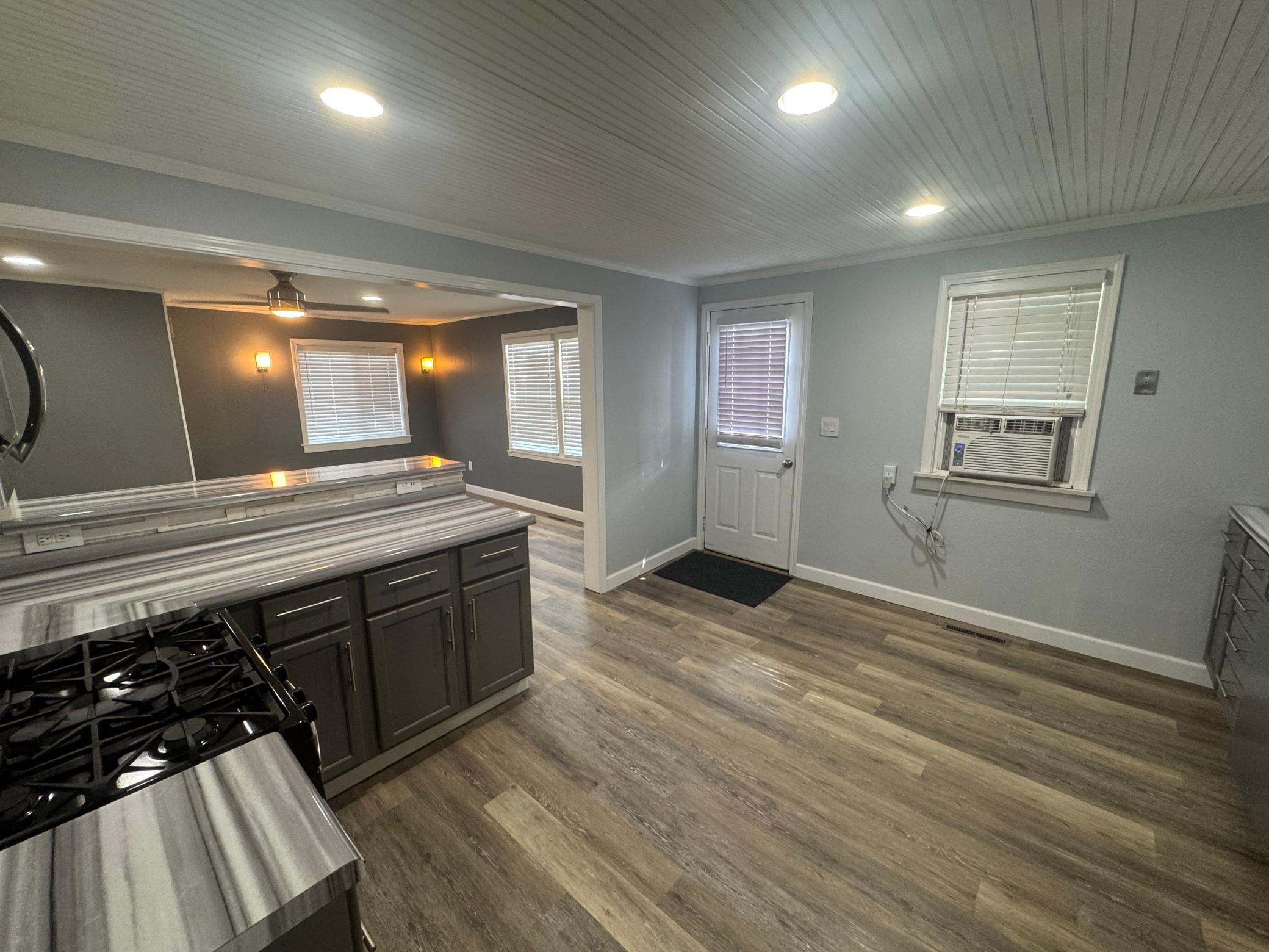 1030 West Avenue Property Photo 5