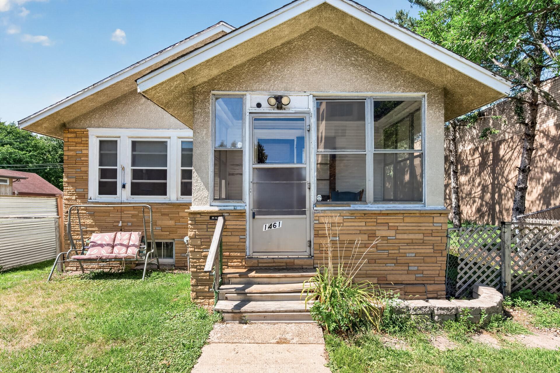 1461 7th Street W Property Photo 4