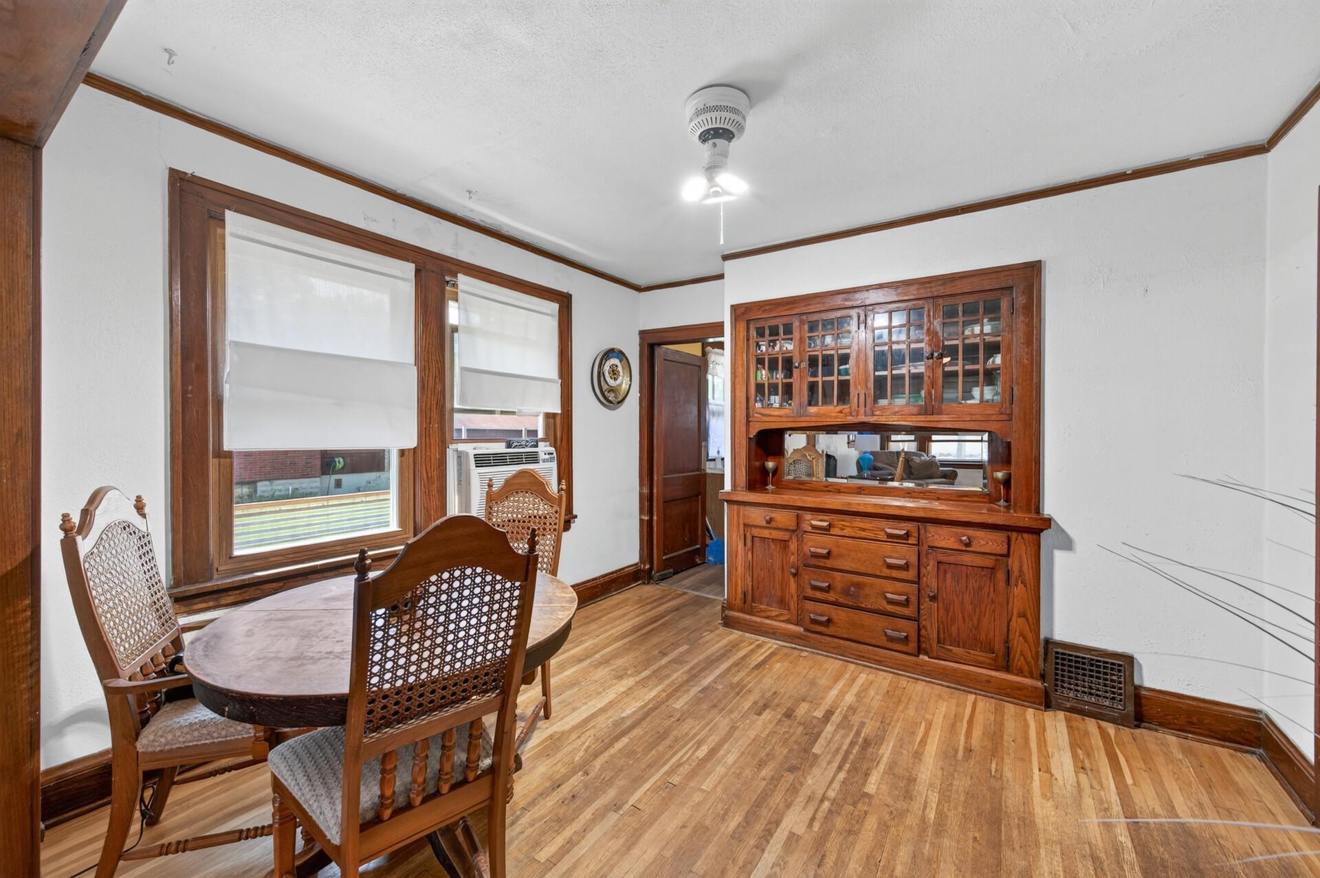 1461 7th Street W Property Photo 9
