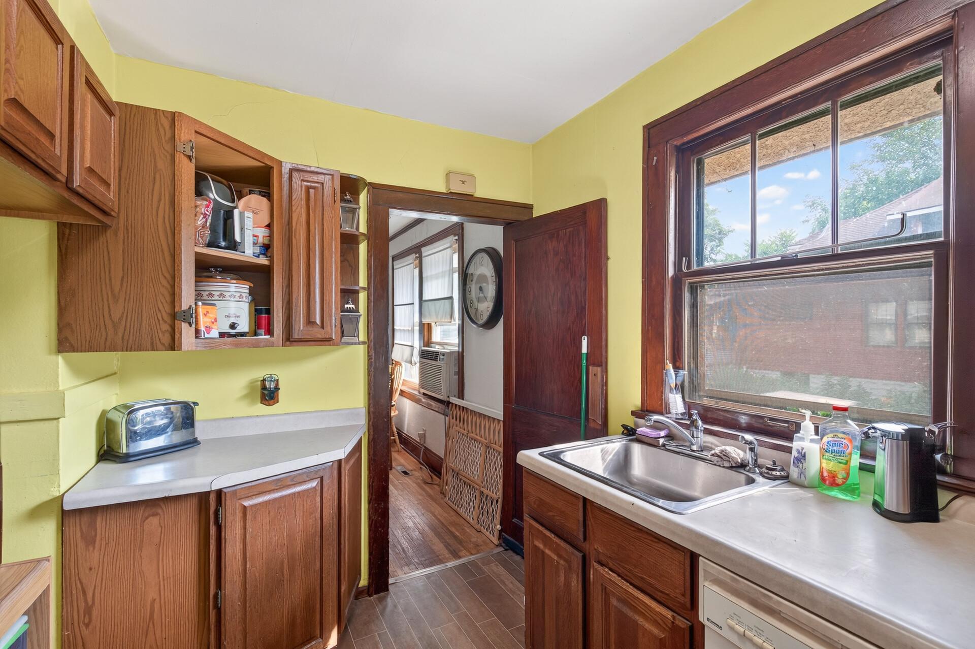 1461 7th Street W Property Photo 13