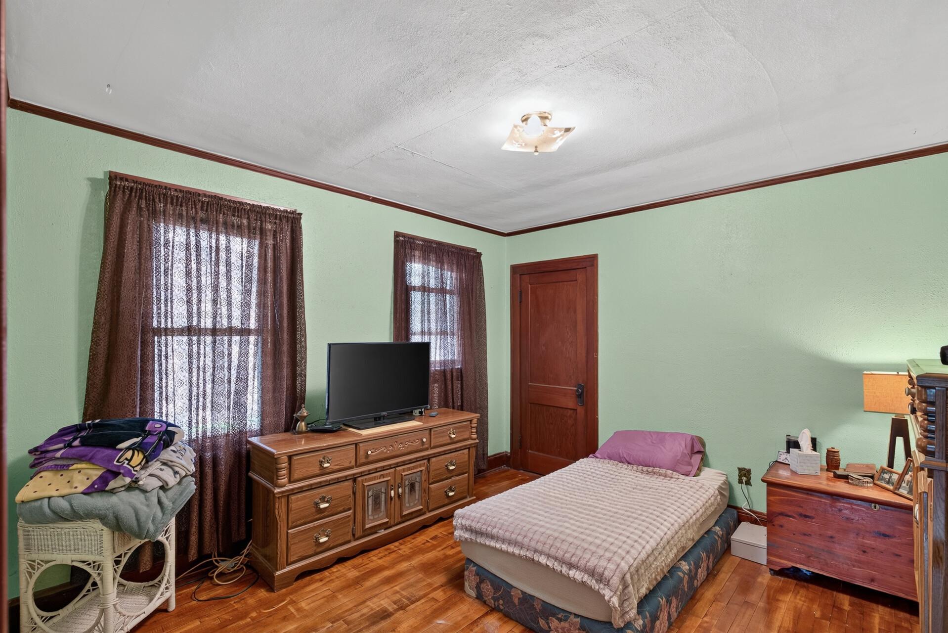 1461 7th Street W Property Photo 18