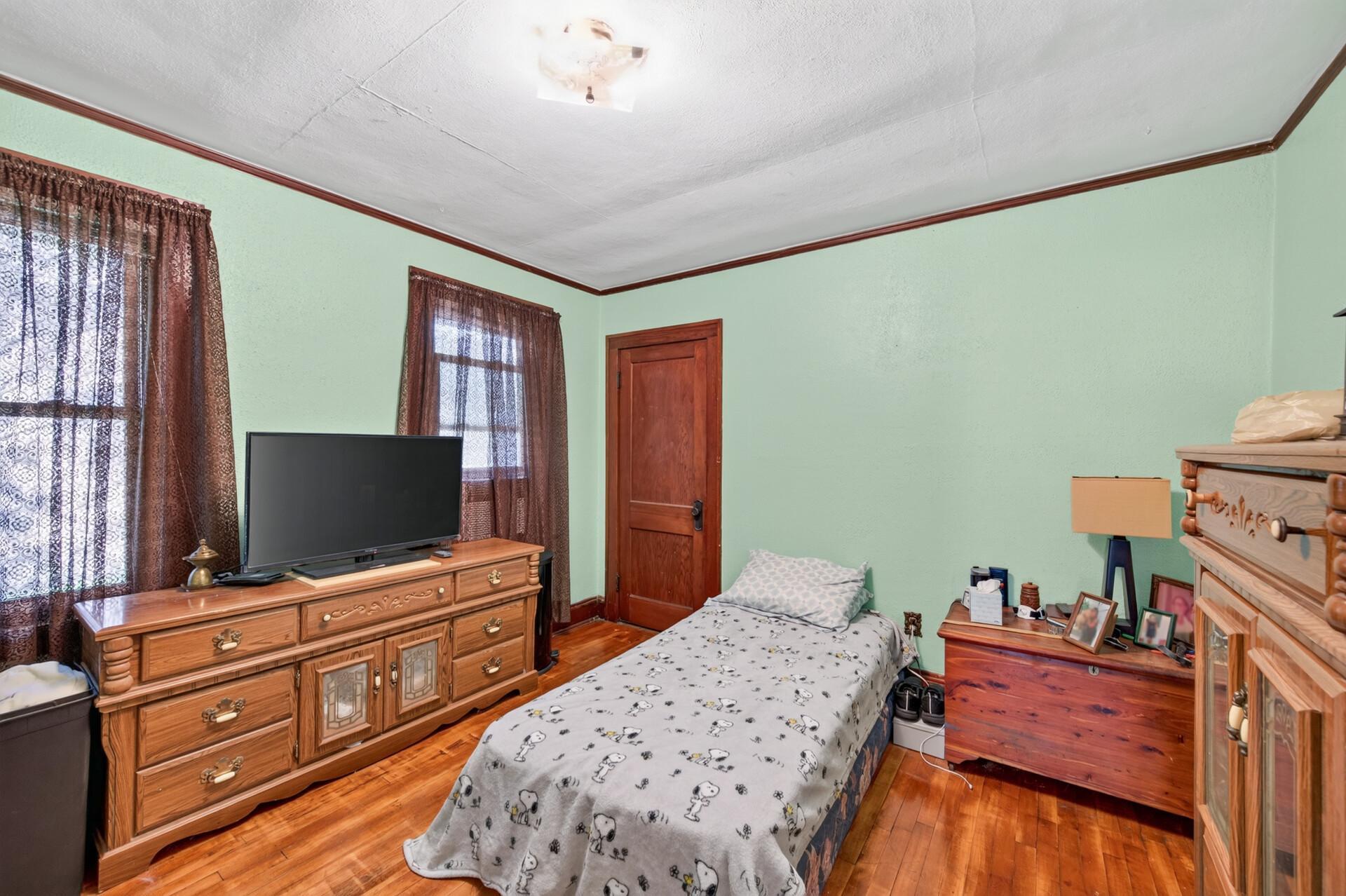 1461 7th Street W Property Photo 21