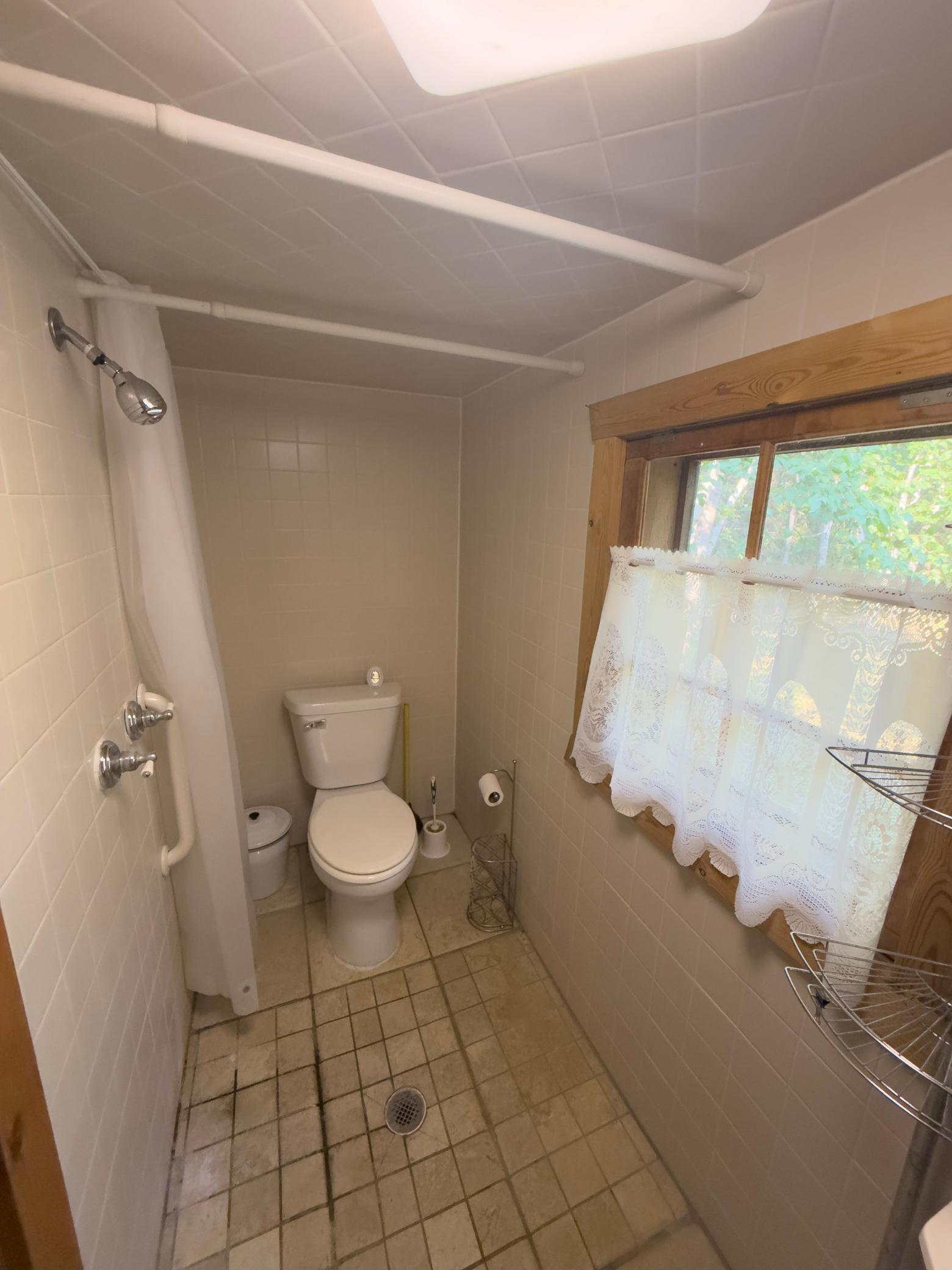 23052 Long Lake Drive Property Photo 15