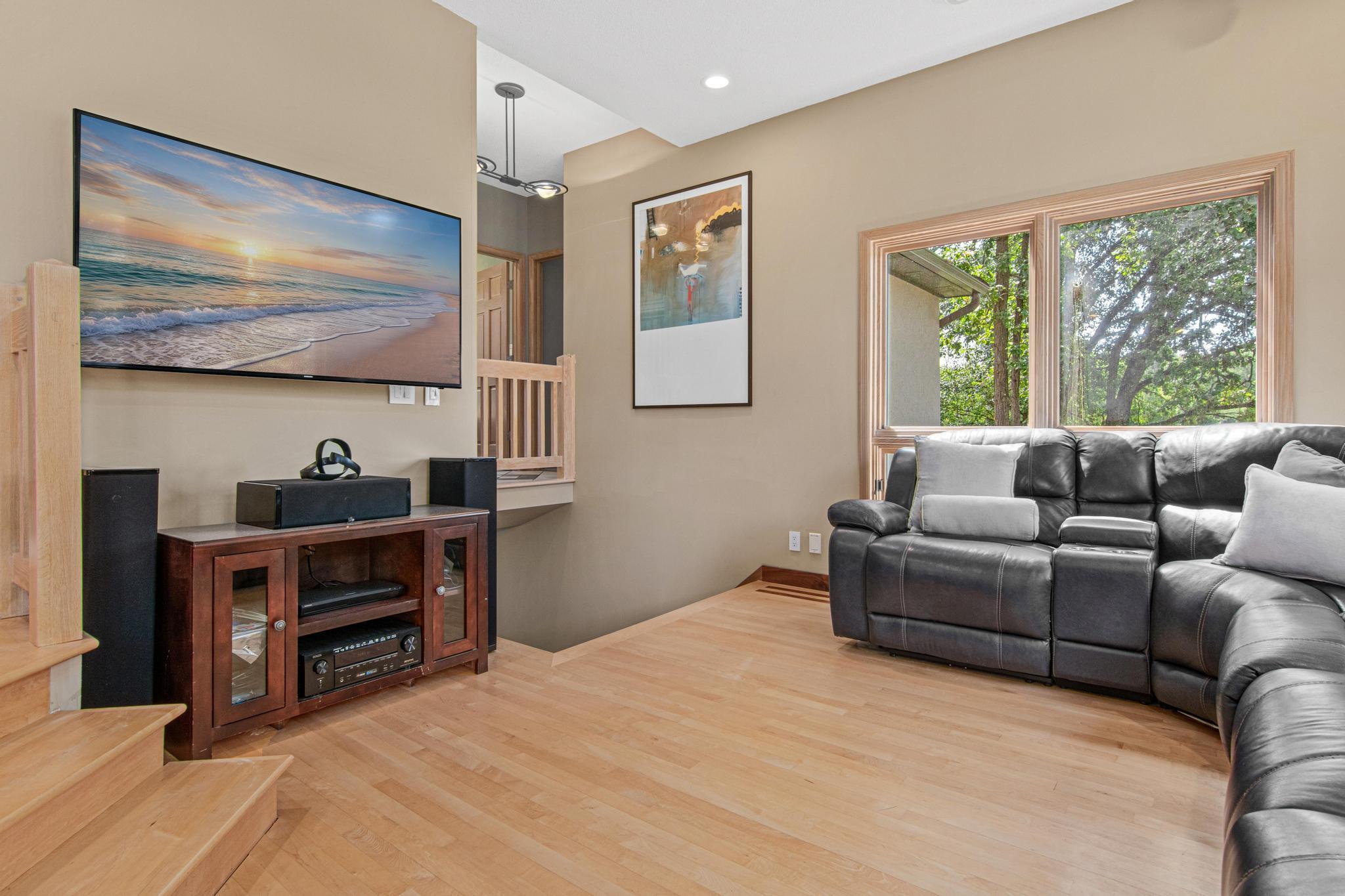 6300 Rolling Hills Drive Property Photo 15