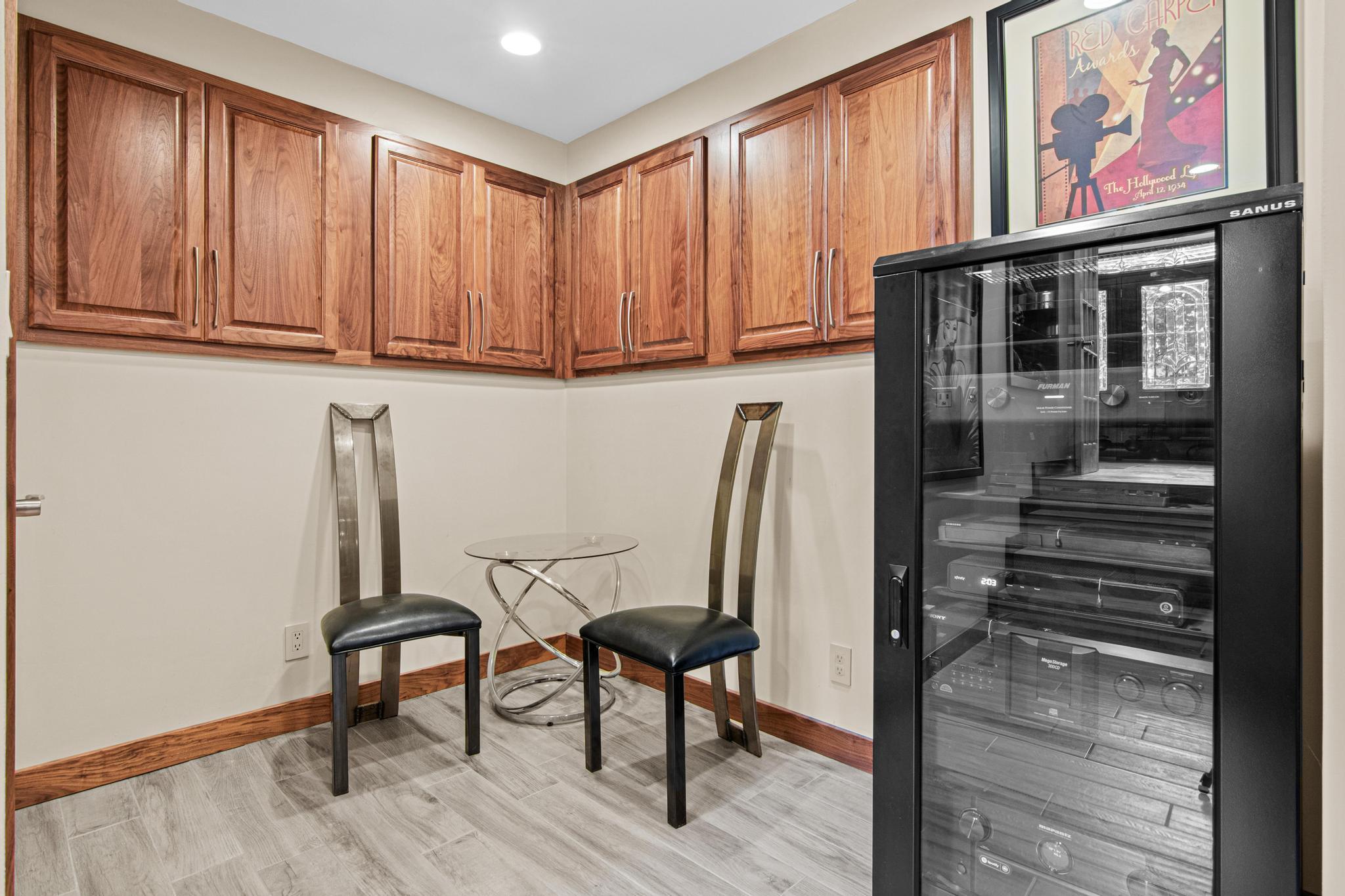 6300 Rolling Hills Drive Property Photo 31