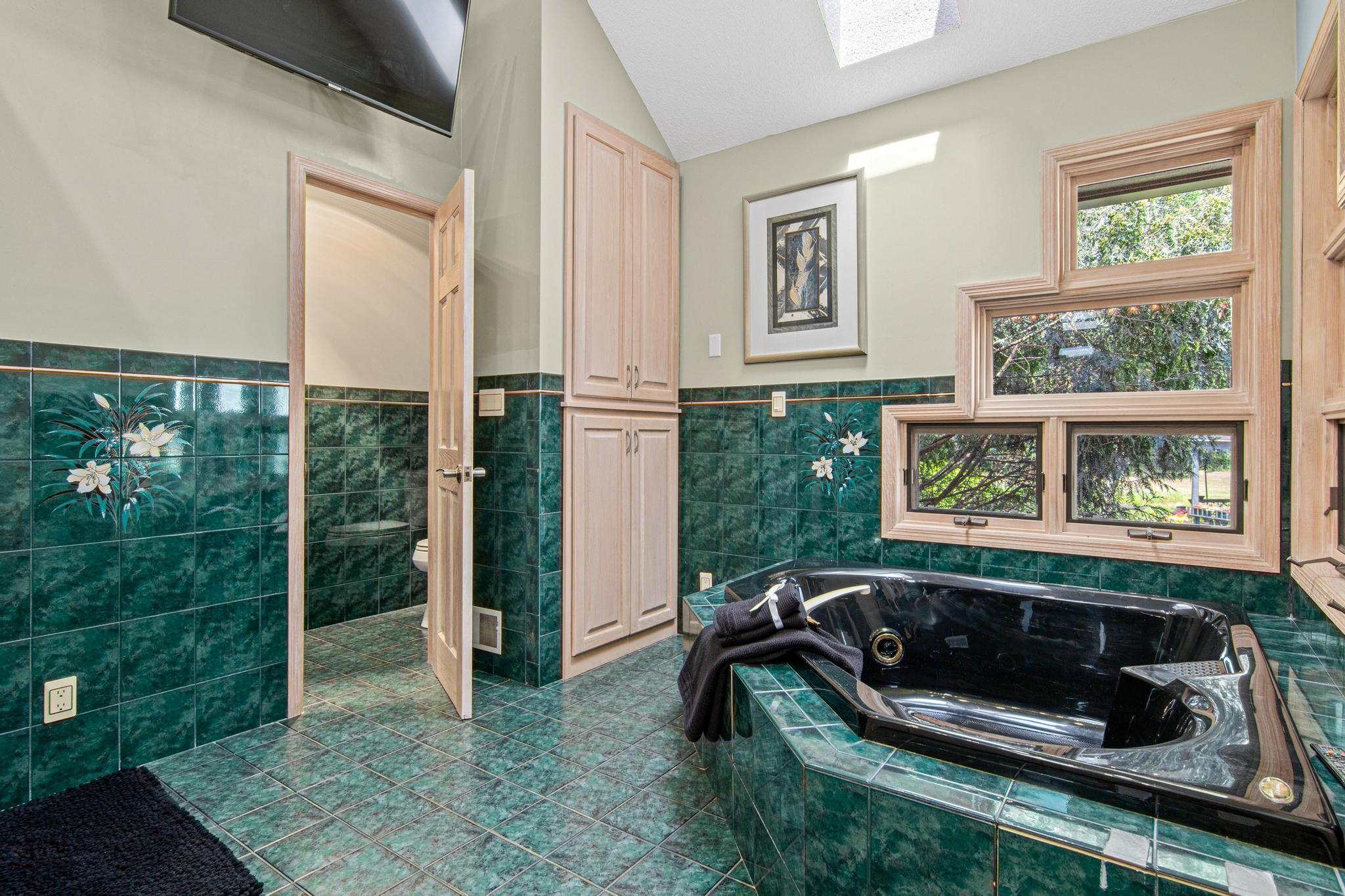 6300 Rolling Hills Drive Property Photo 40