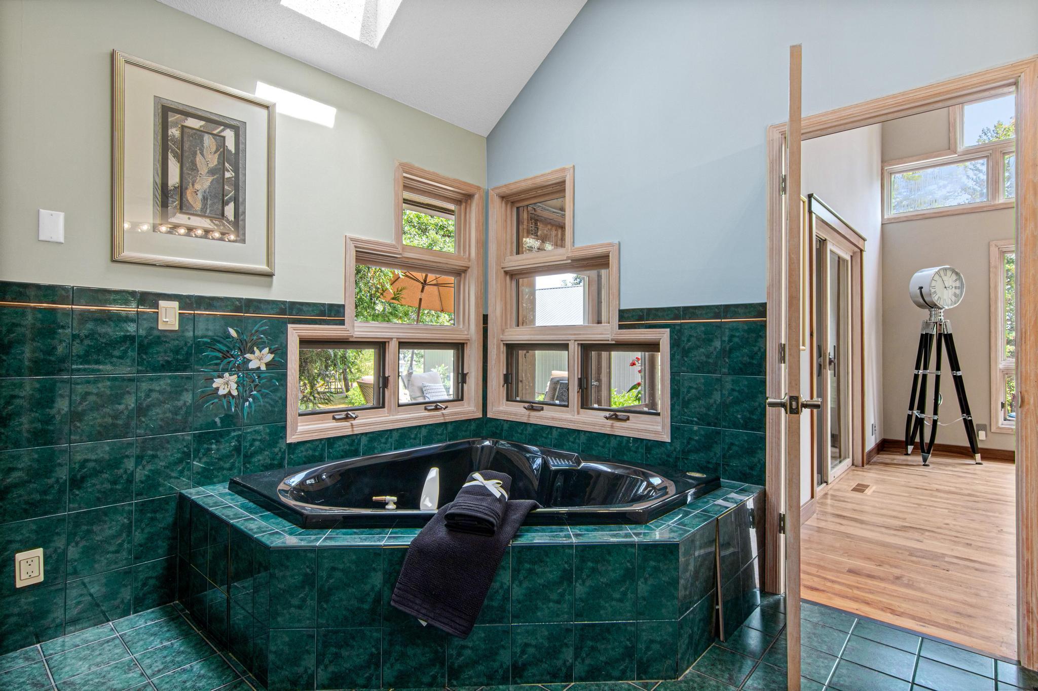 6300 Rolling Hills Drive Property Photo 41