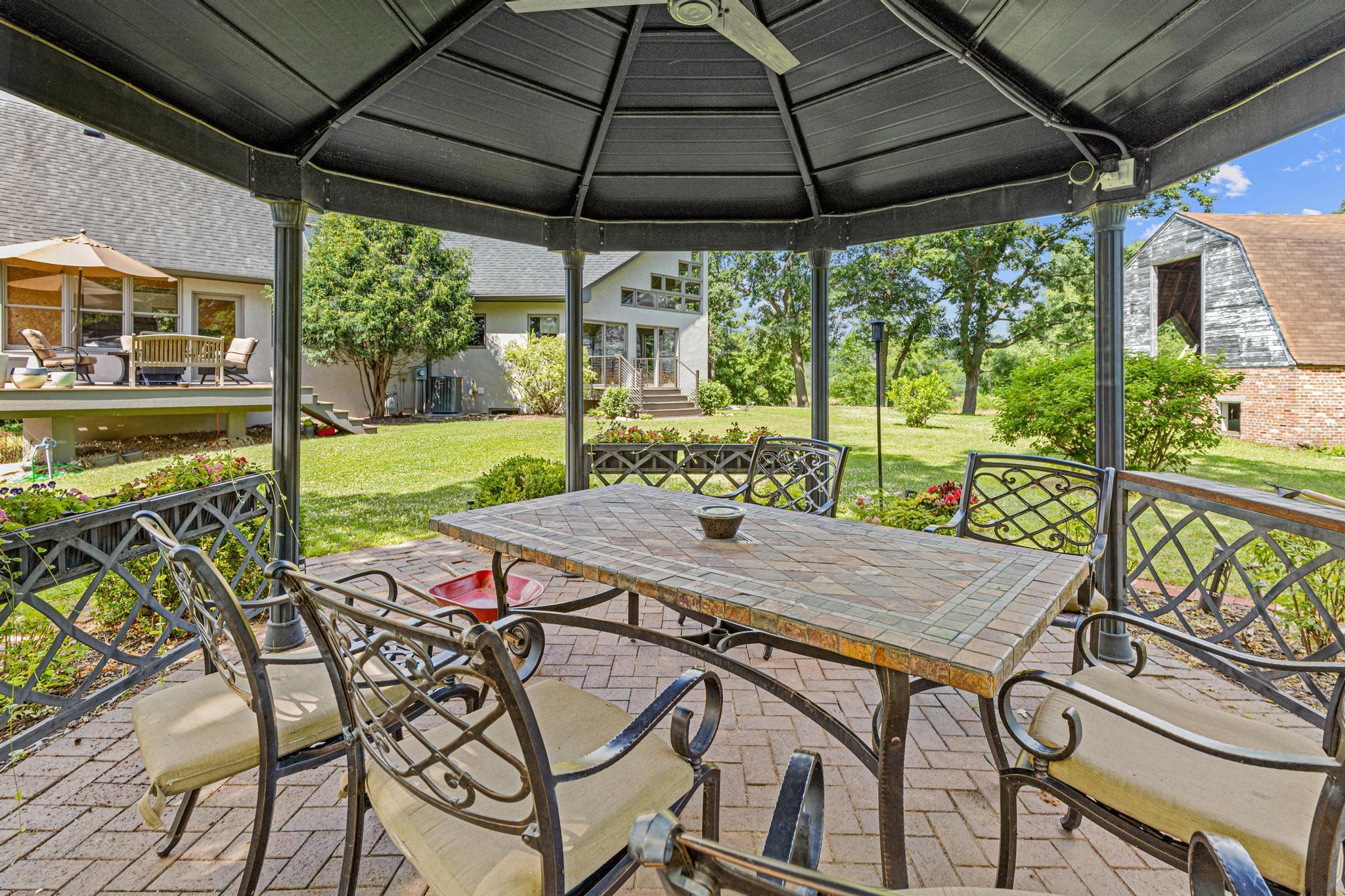 6300 Rolling Hills Drive Property Photo 45