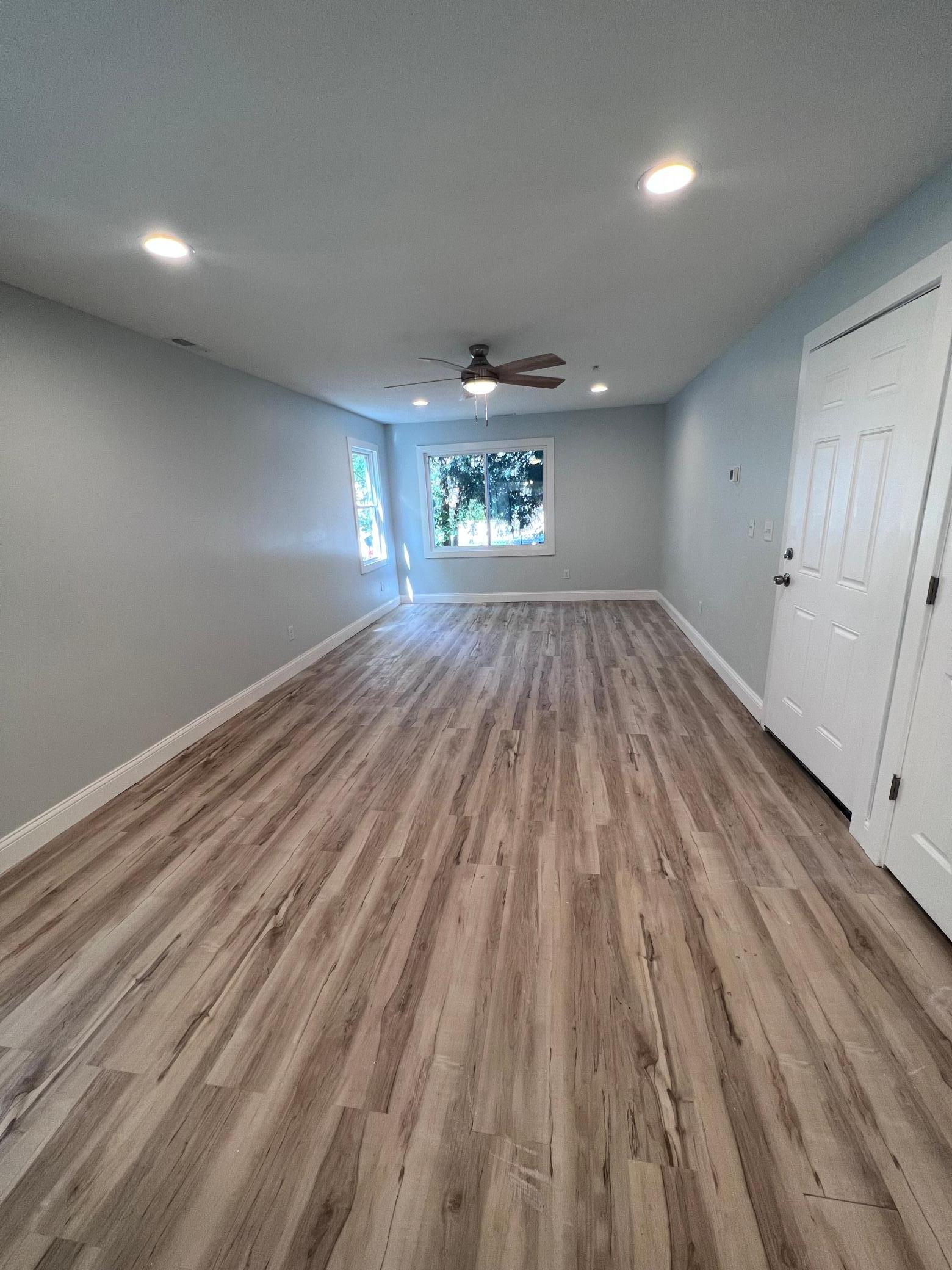 910 Oliver Avenue N Unit 5 Property Photo 14