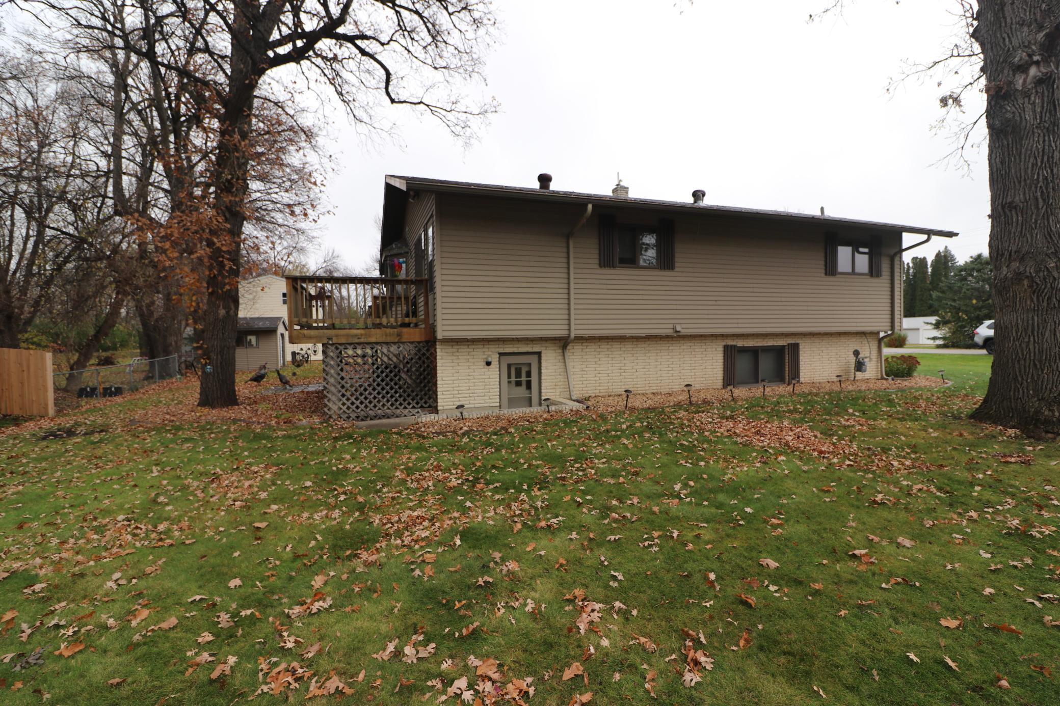 301 Sheyenne Drive Property Photo 5