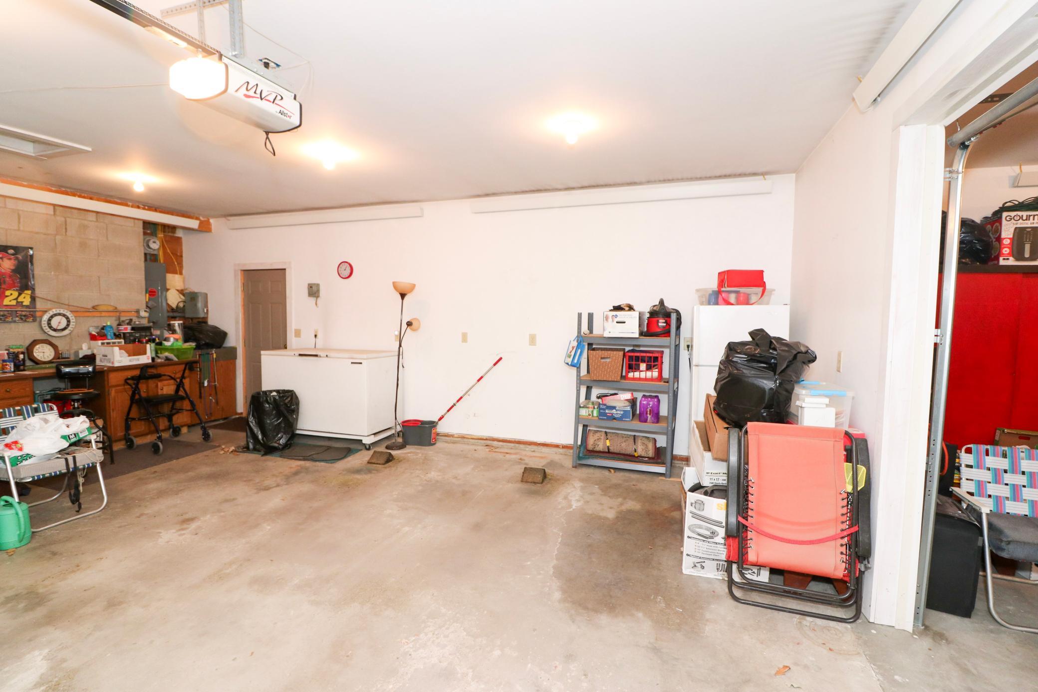 301 Sheyenne Drive Property Photo 10