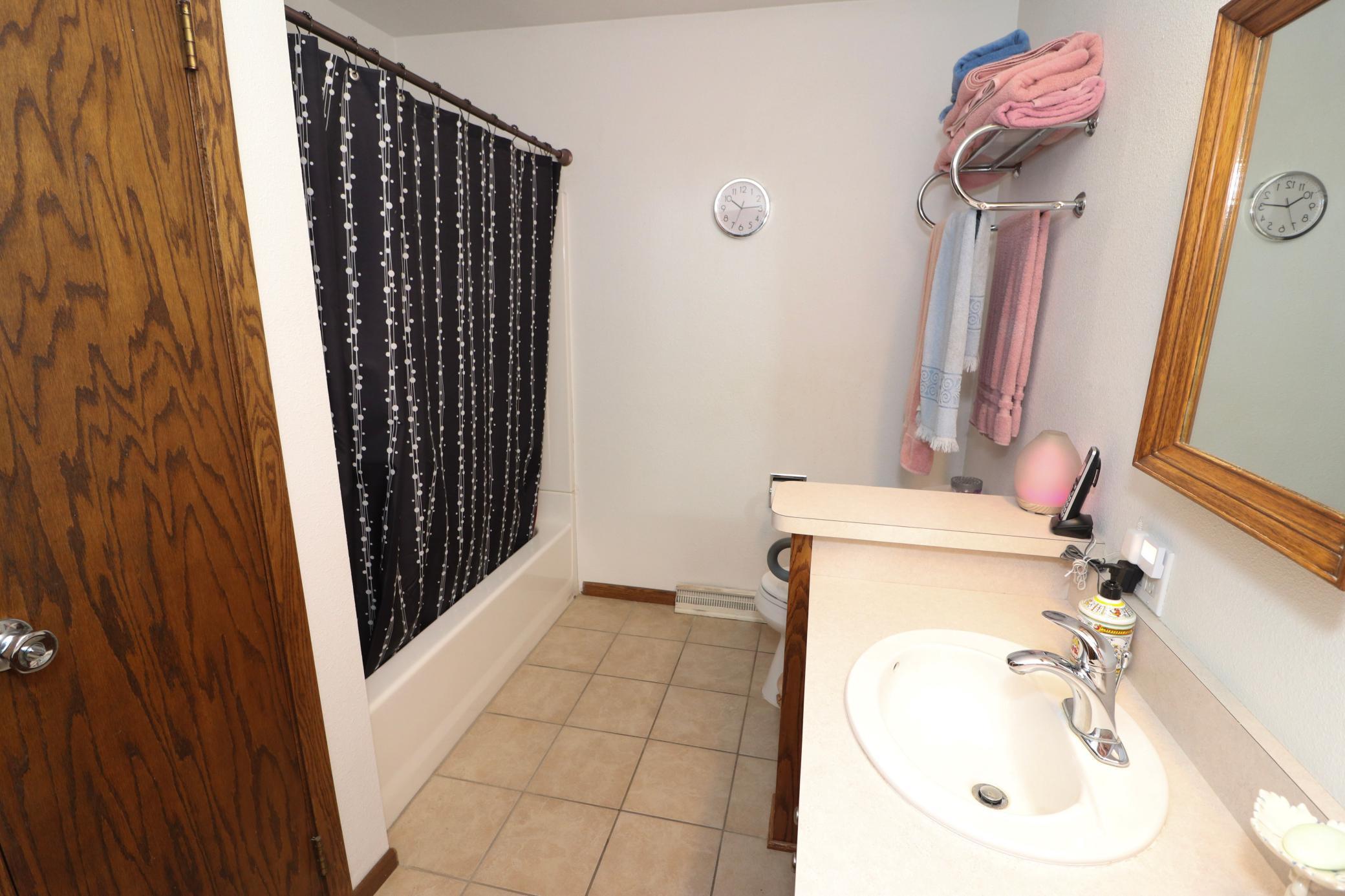 301 Sheyenne Drive Property Photo 24