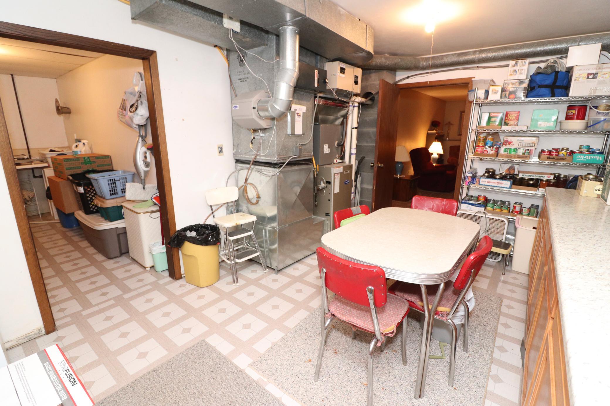 301 Sheyenne Drive Property Photo 32