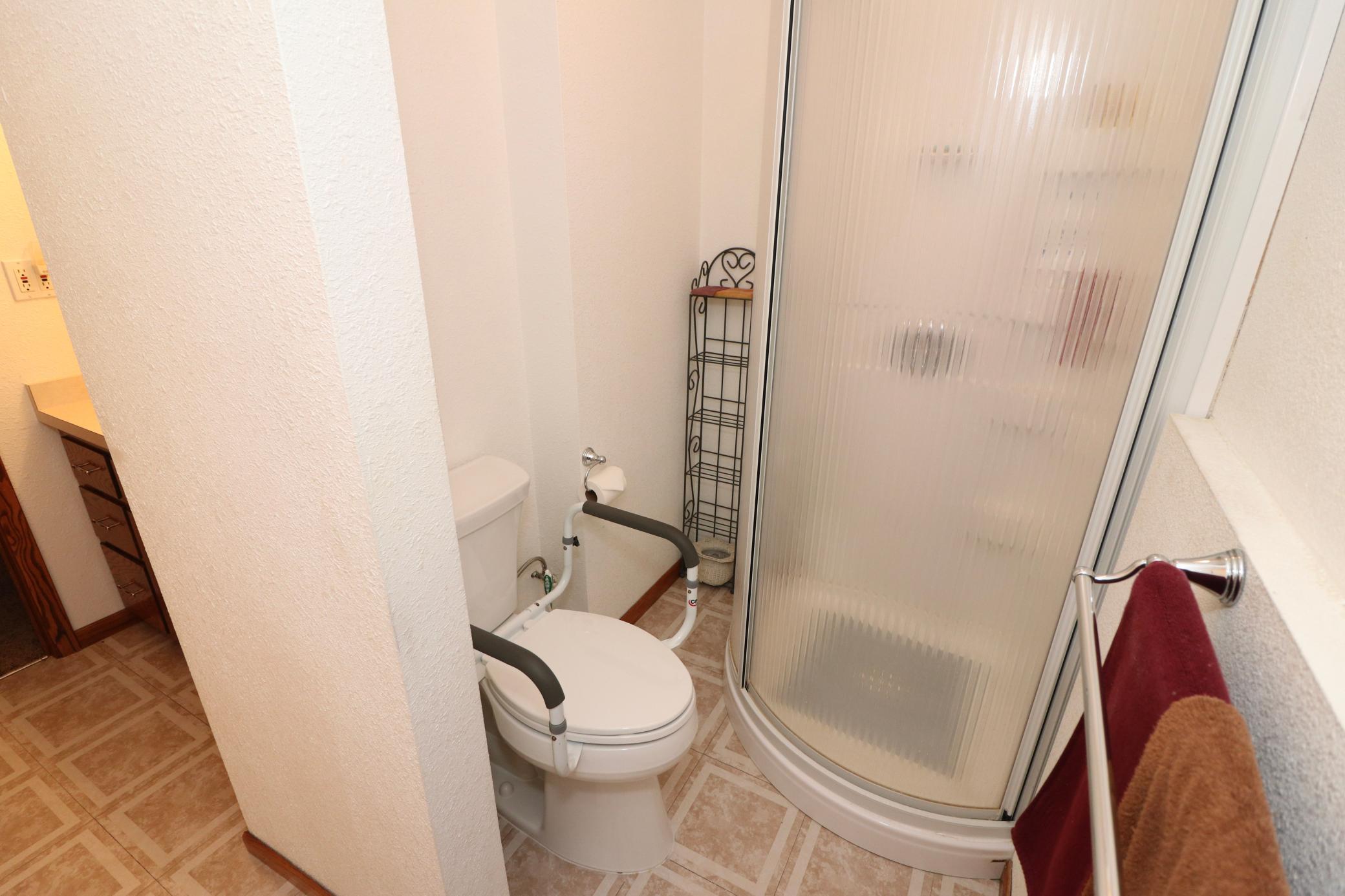 301 Sheyenne Drive Property Photo 37