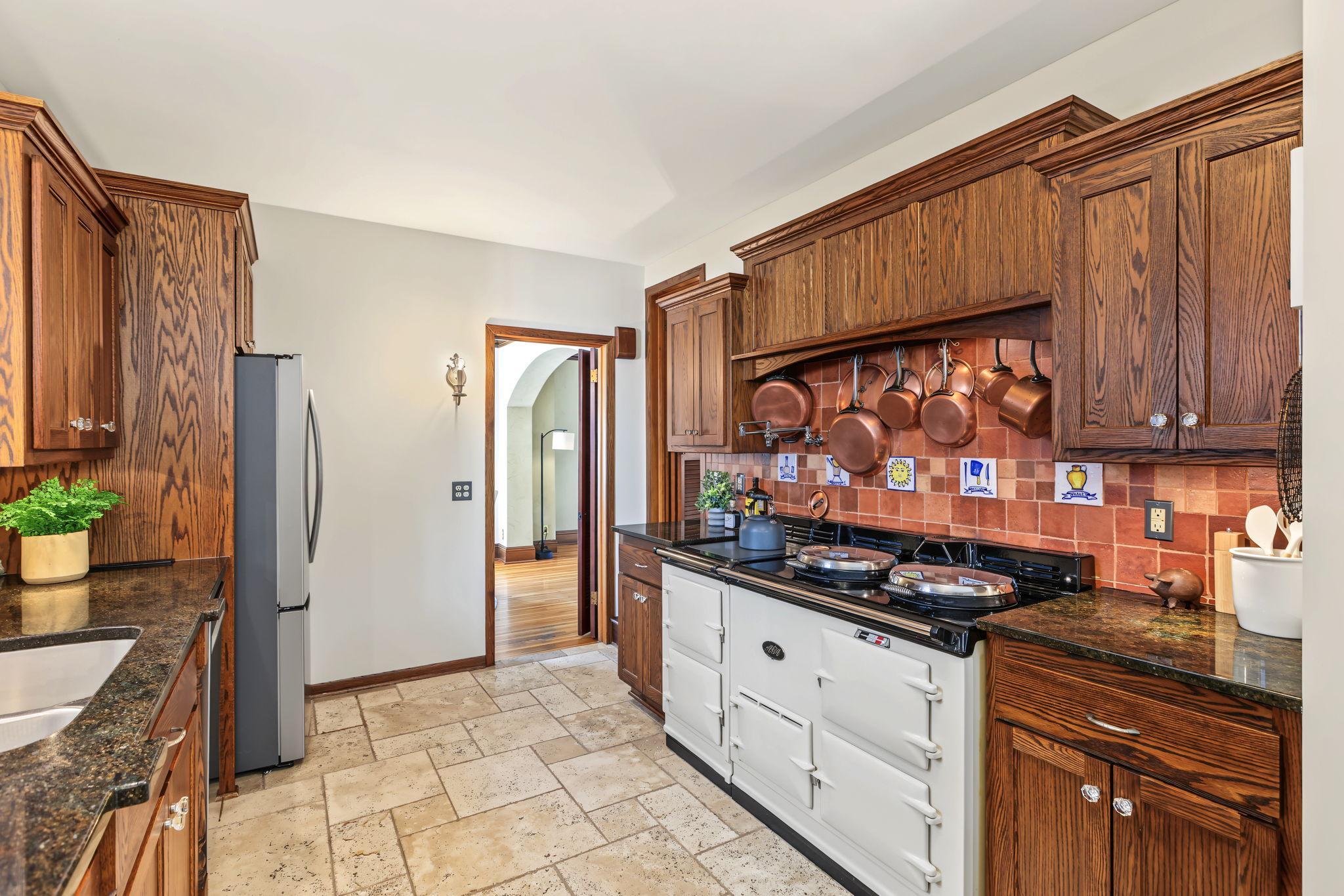 5228 James Avenue S Property Photo 15