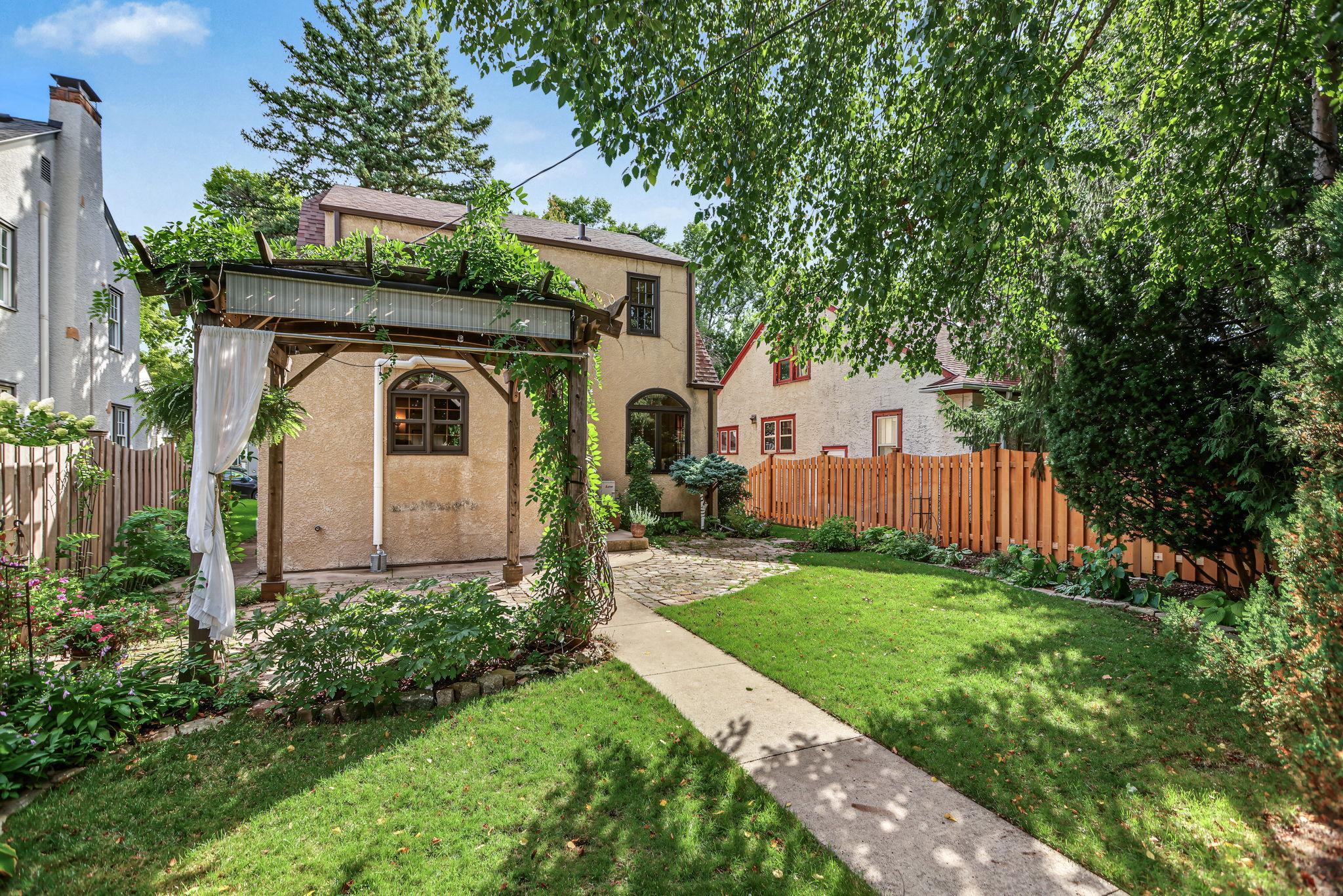 5228 James Avenue S Property Photo 45