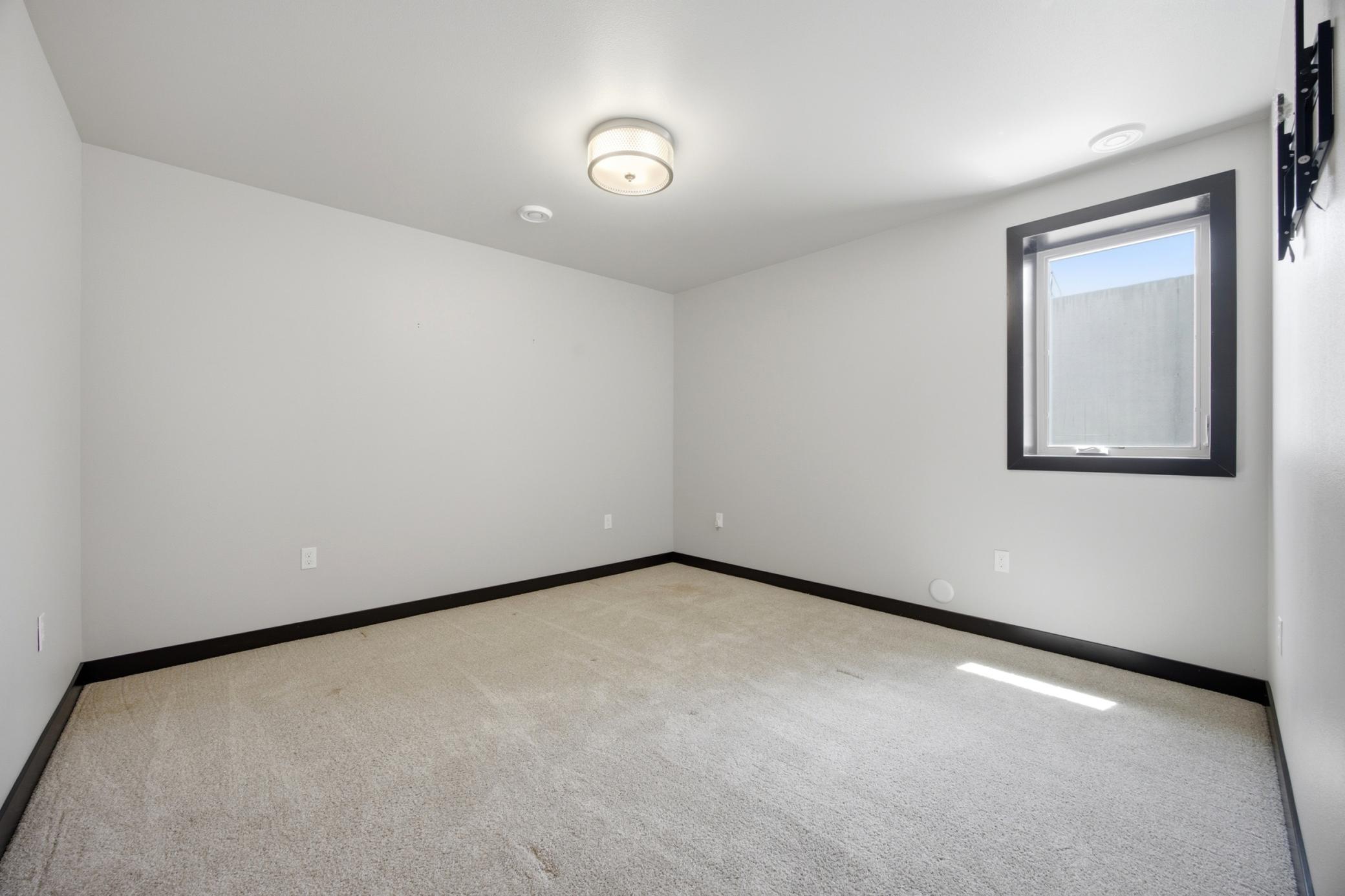 2736 70th Avenue S Property Photo 47