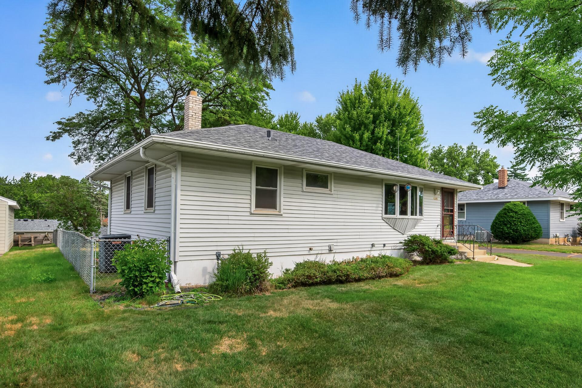1225 Skillman Avenue E Property Photo 3