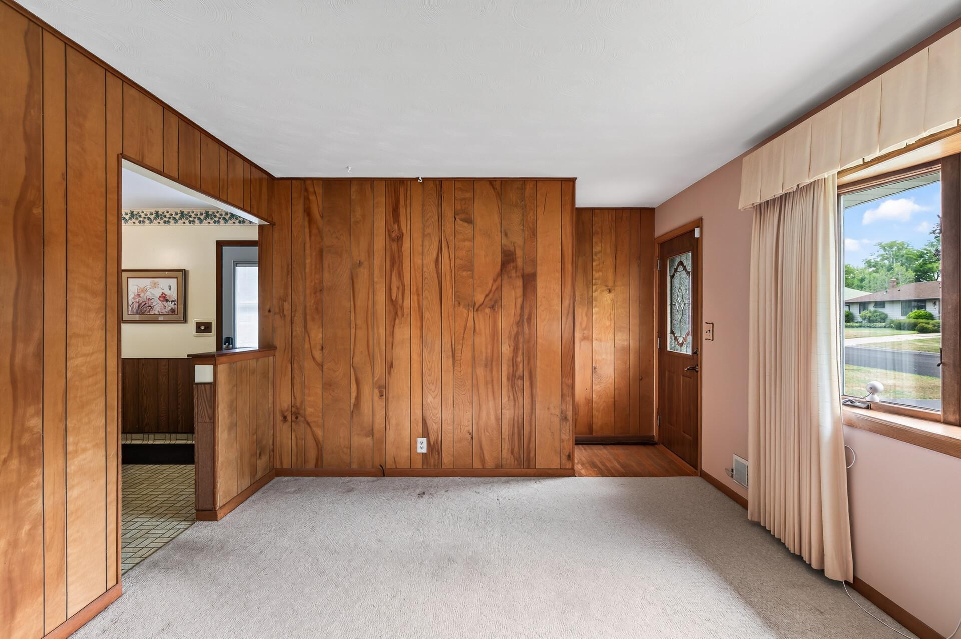 1225 Skillman Avenue E Property Photo 6