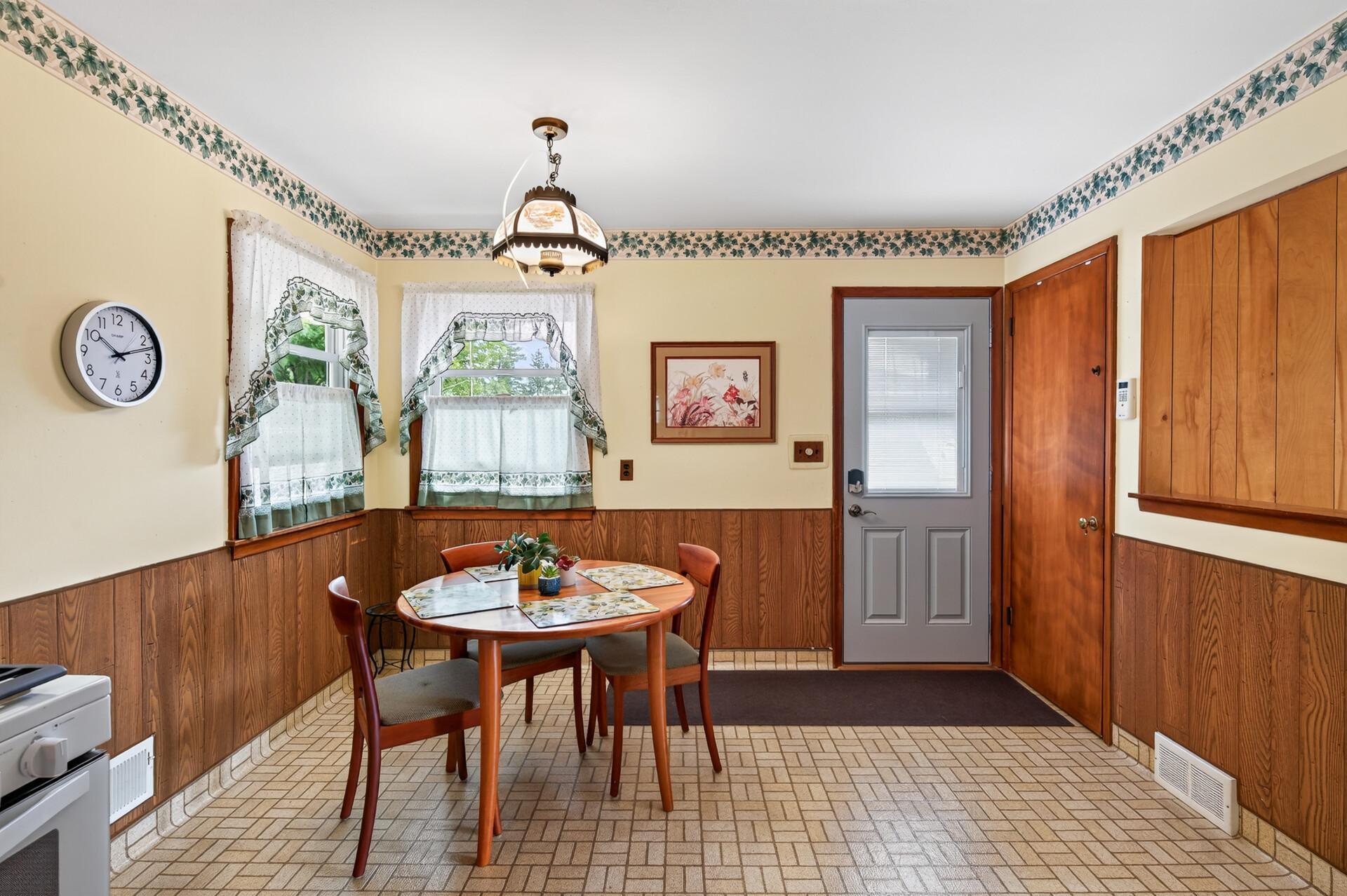 1225 Skillman Avenue E Property Photo 10