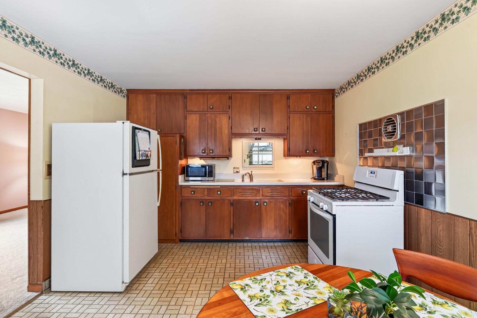 1225 Skillman Avenue E Property Photo 11