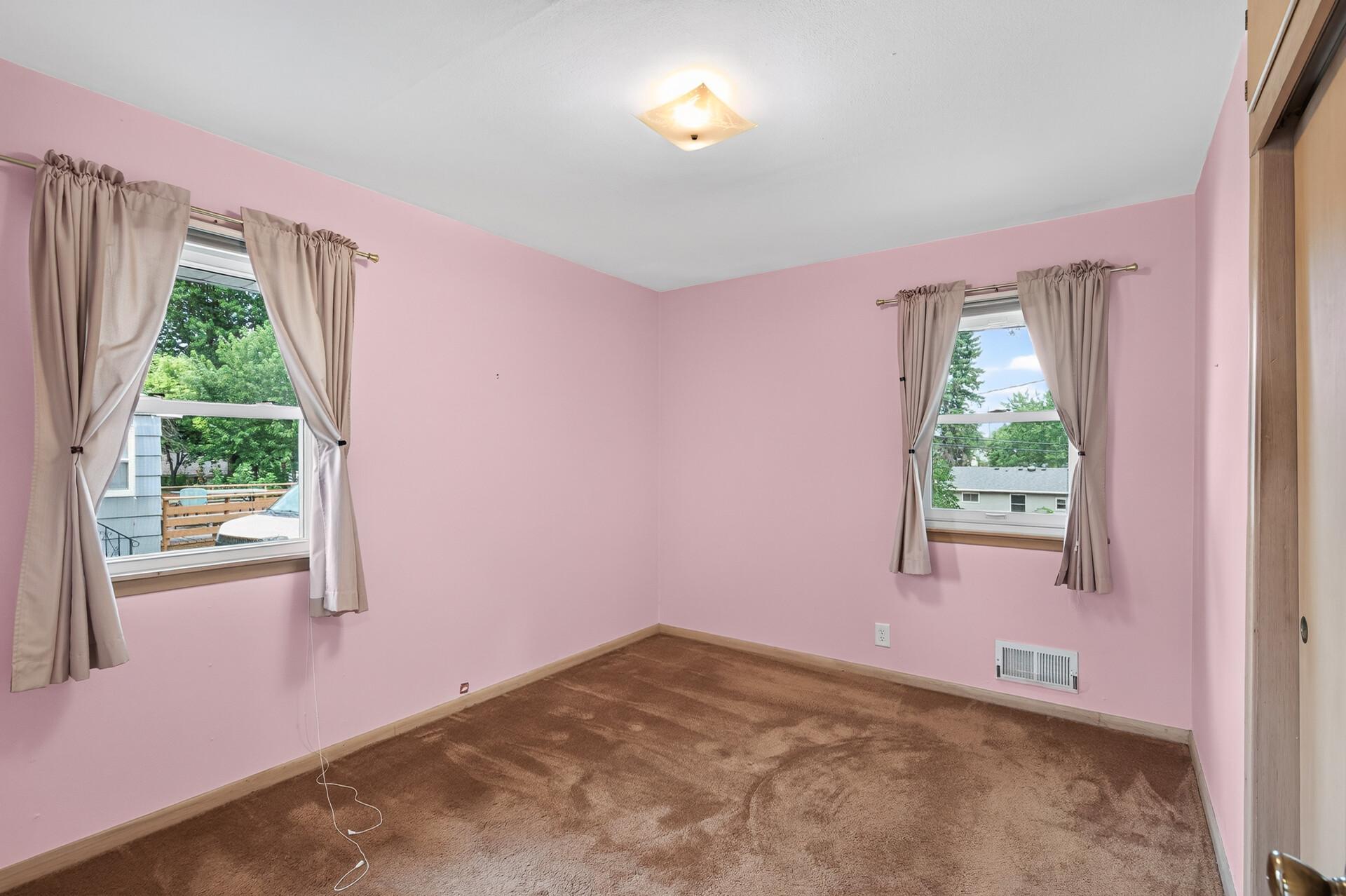1225 Skillman Avenue E Property Photo 13