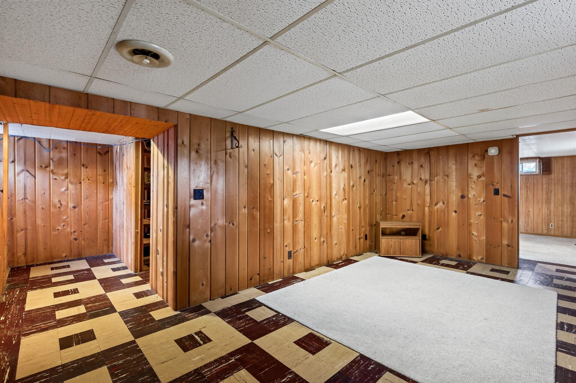 1225 Skillman Avenue E Property Photo 17