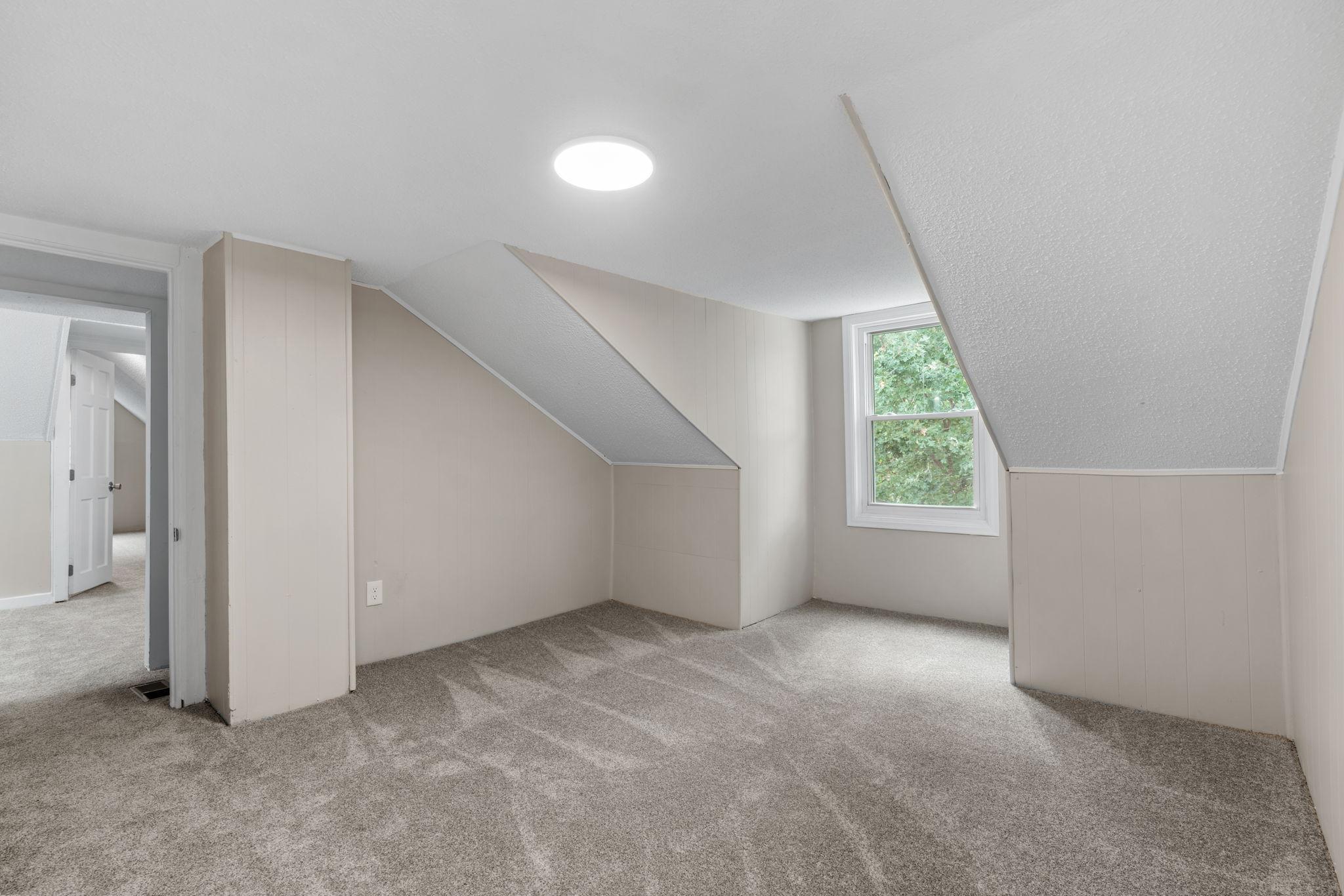 55 Front Avenue Property Photo 24