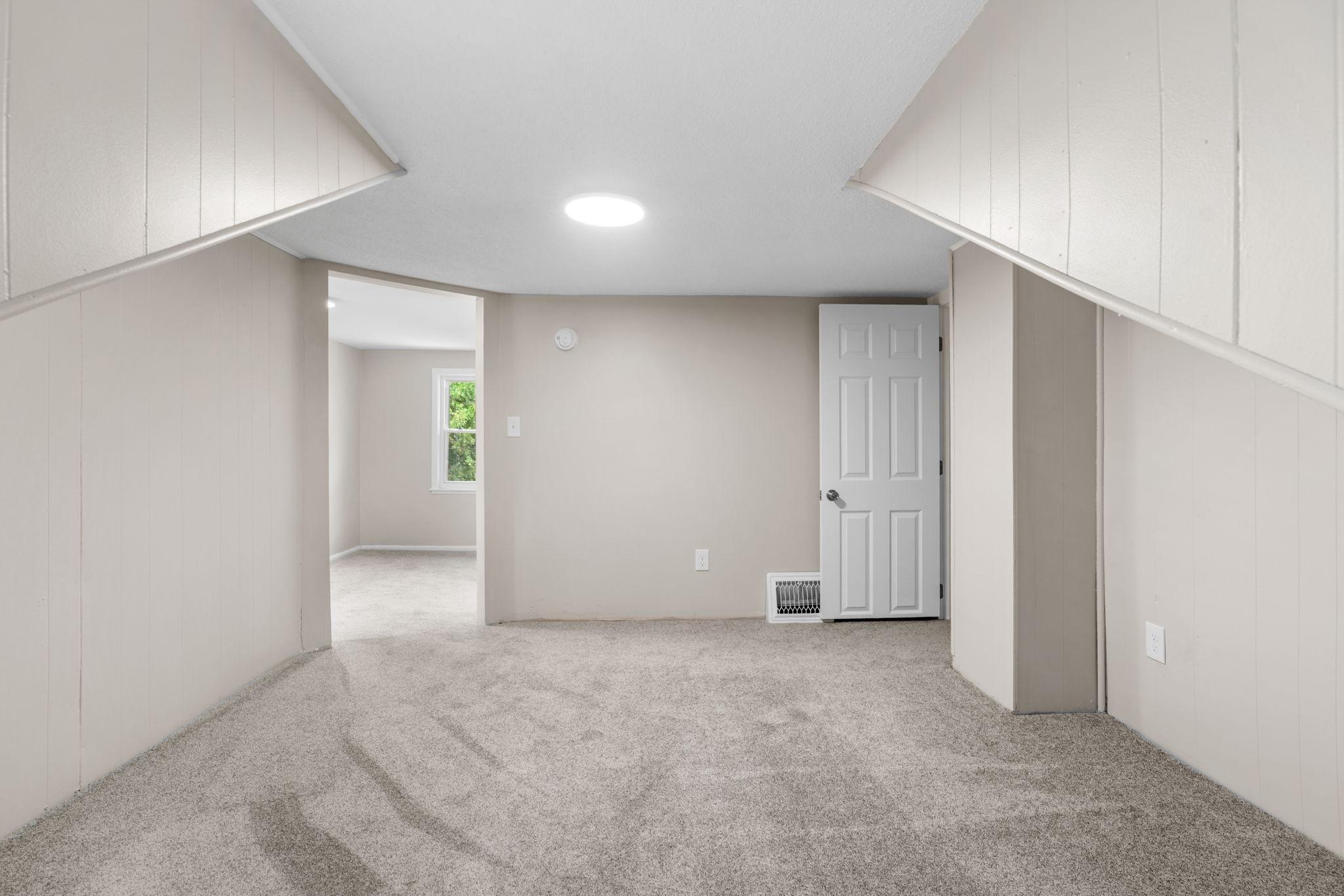 55 Front Avenue Property Photo 25
