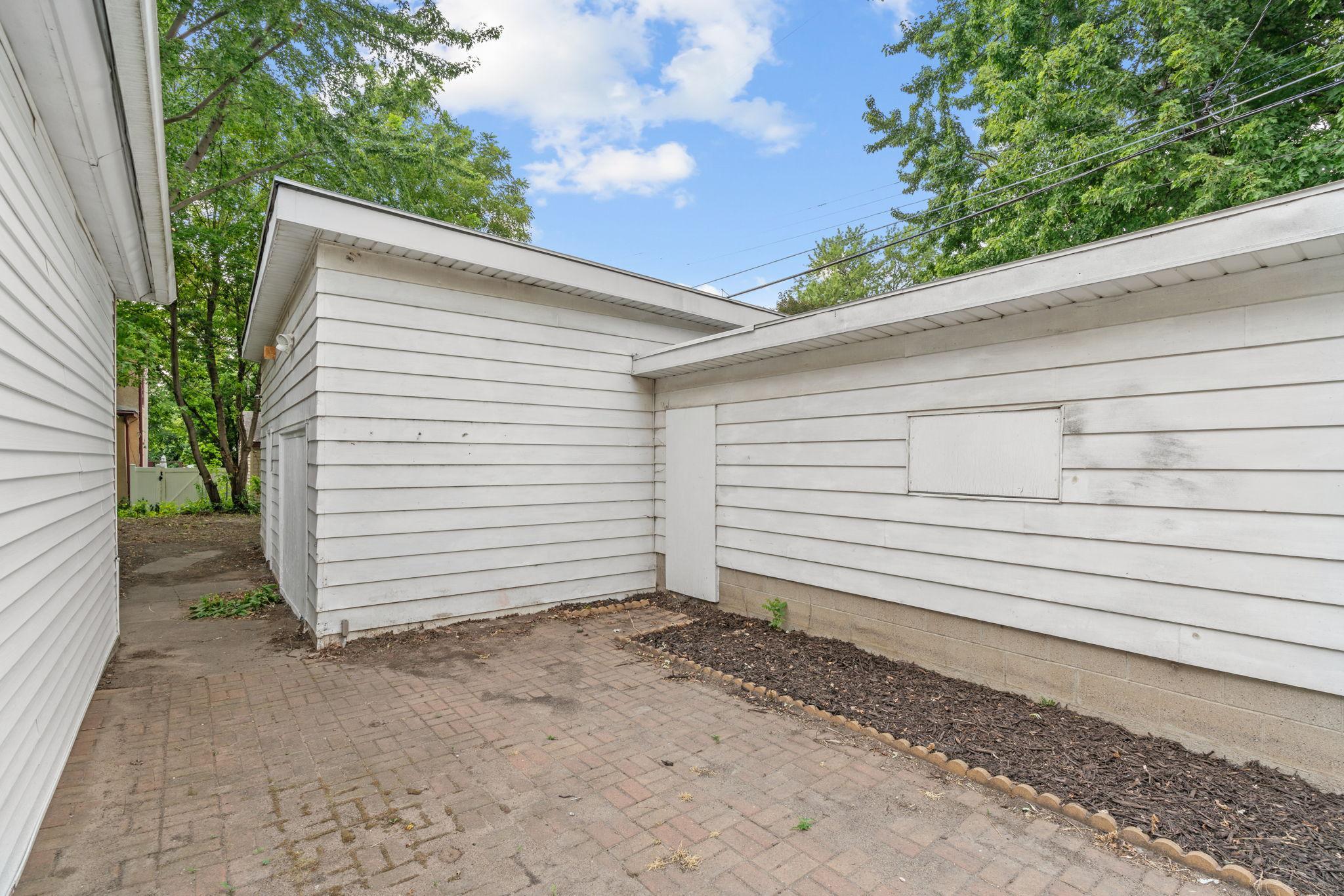 55 Front Avenue Property Photo 35