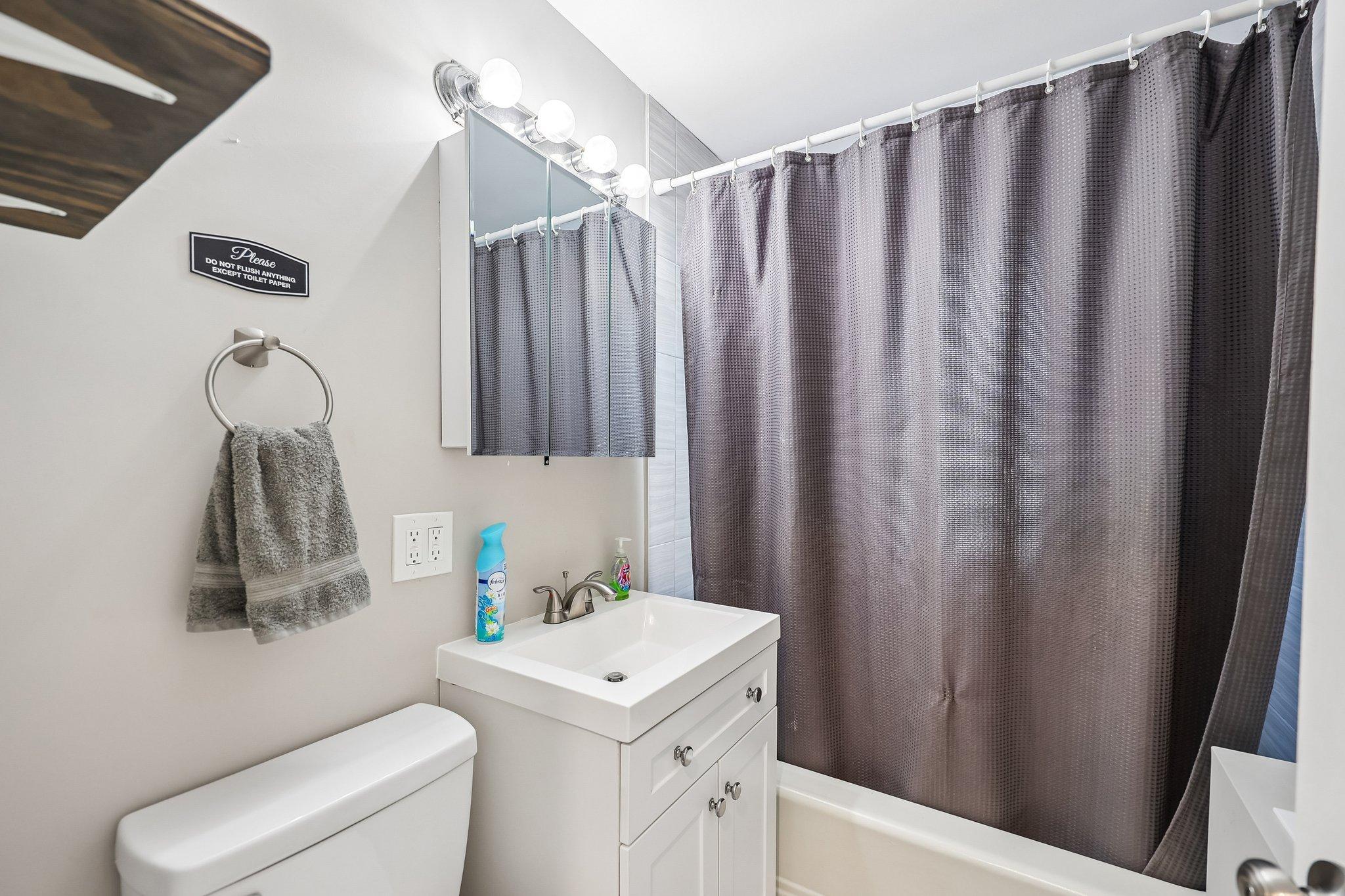 5323 4th Street Ne Property Photo 16