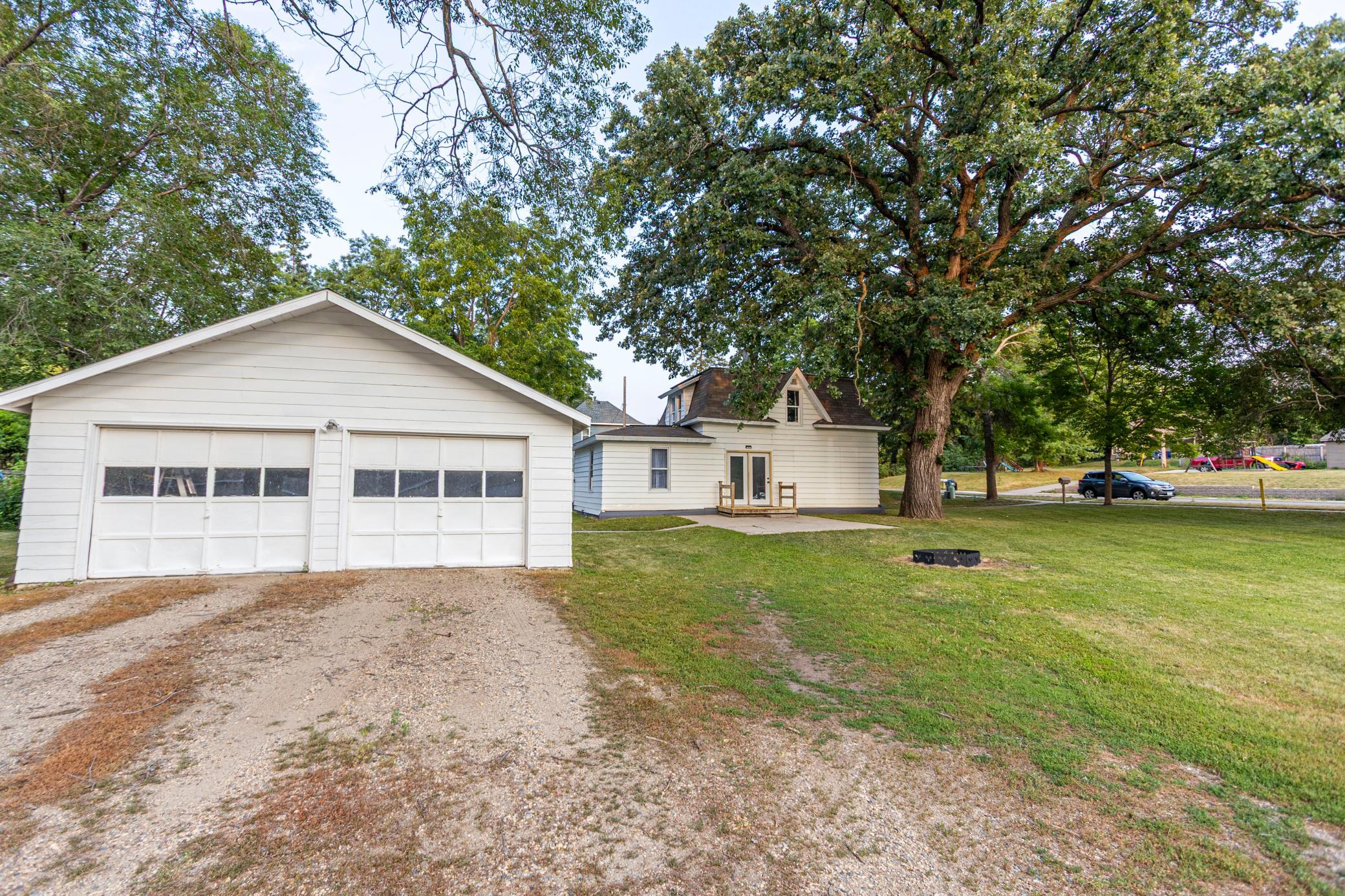 505 8th Avenue E Property Photo 2